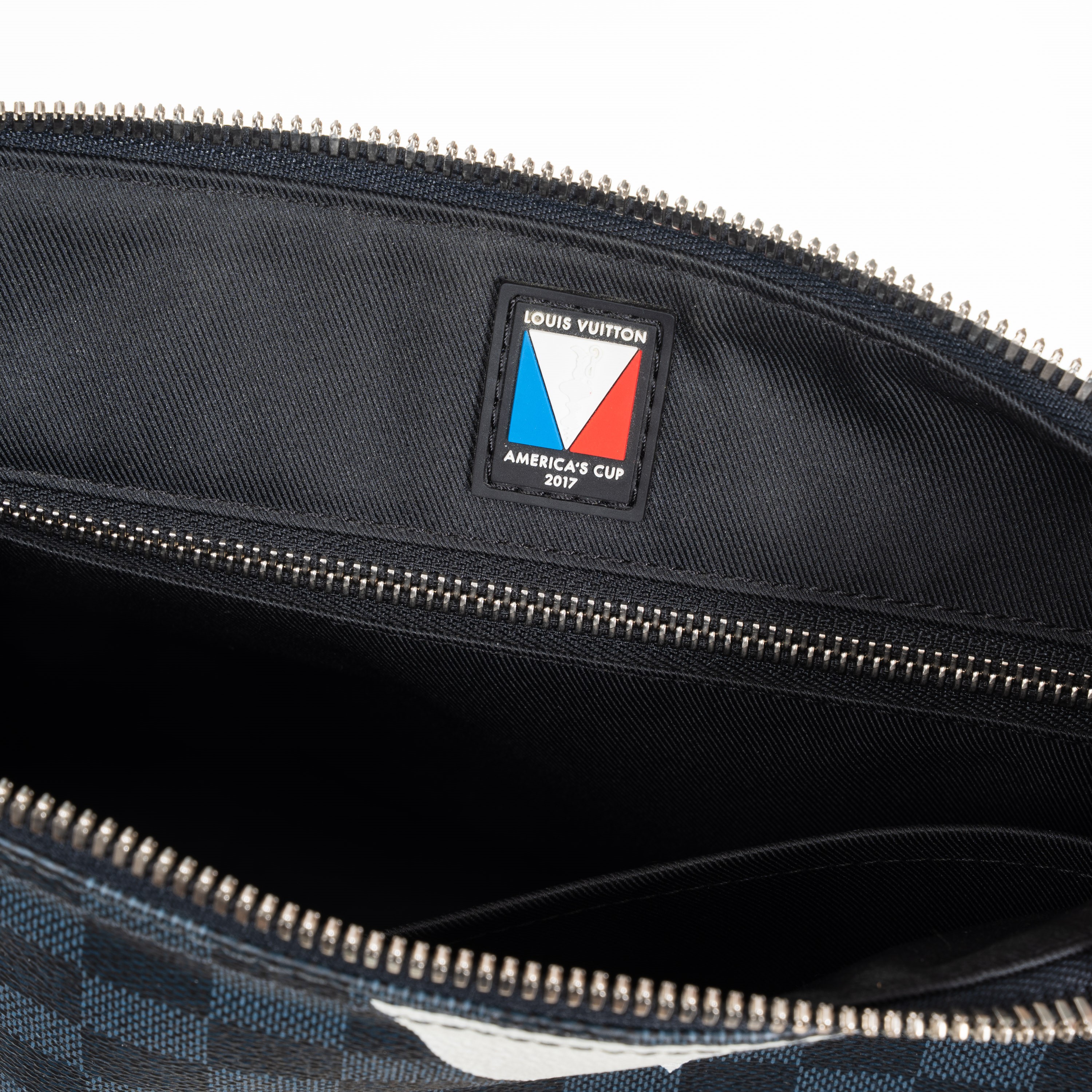 Louis Vuitton - Mick PM Limited Edition American Cup (2017) in tela Damier Cobalt