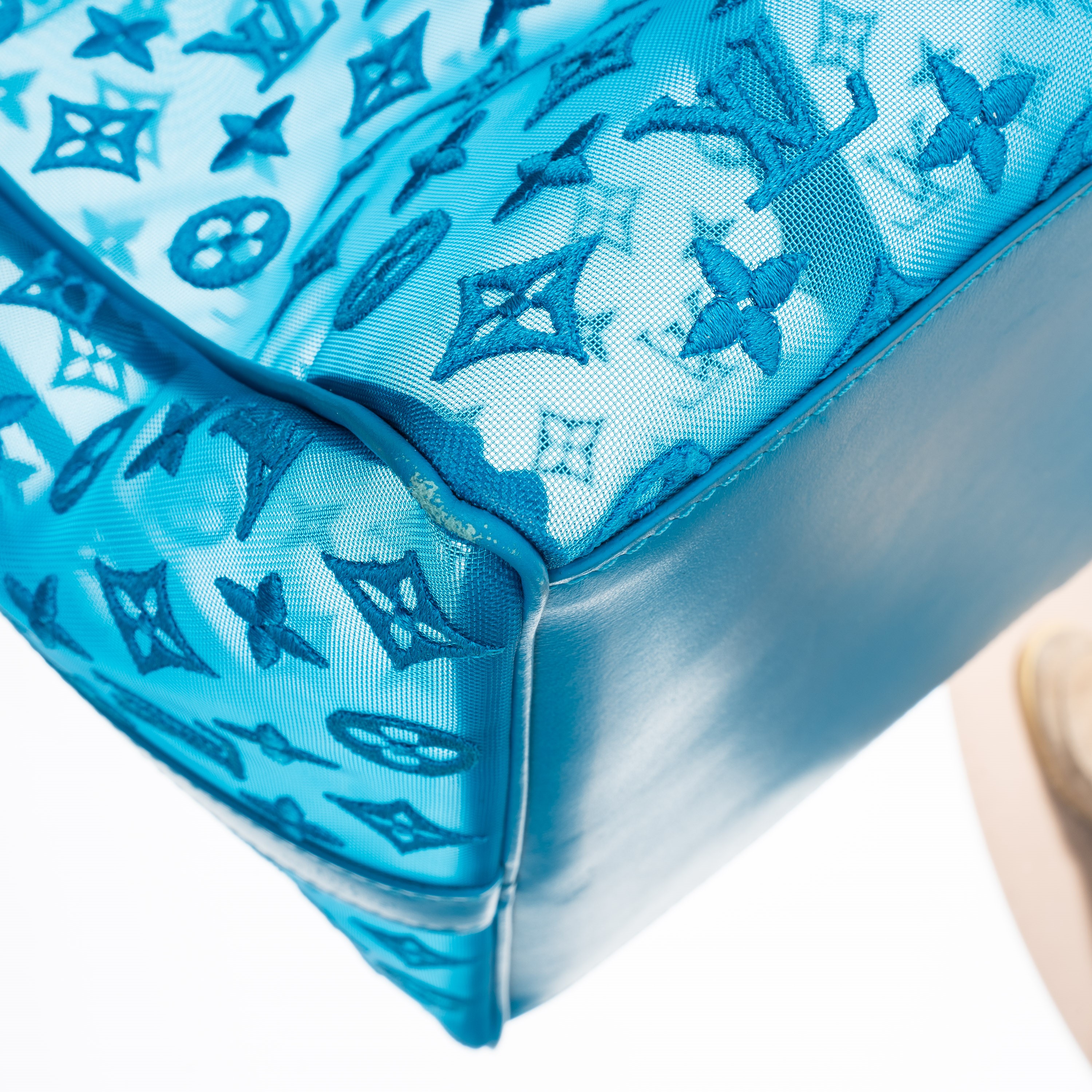 Louis Vuitton - Keepall Triangle Bandoulière 50 Monogram See Through