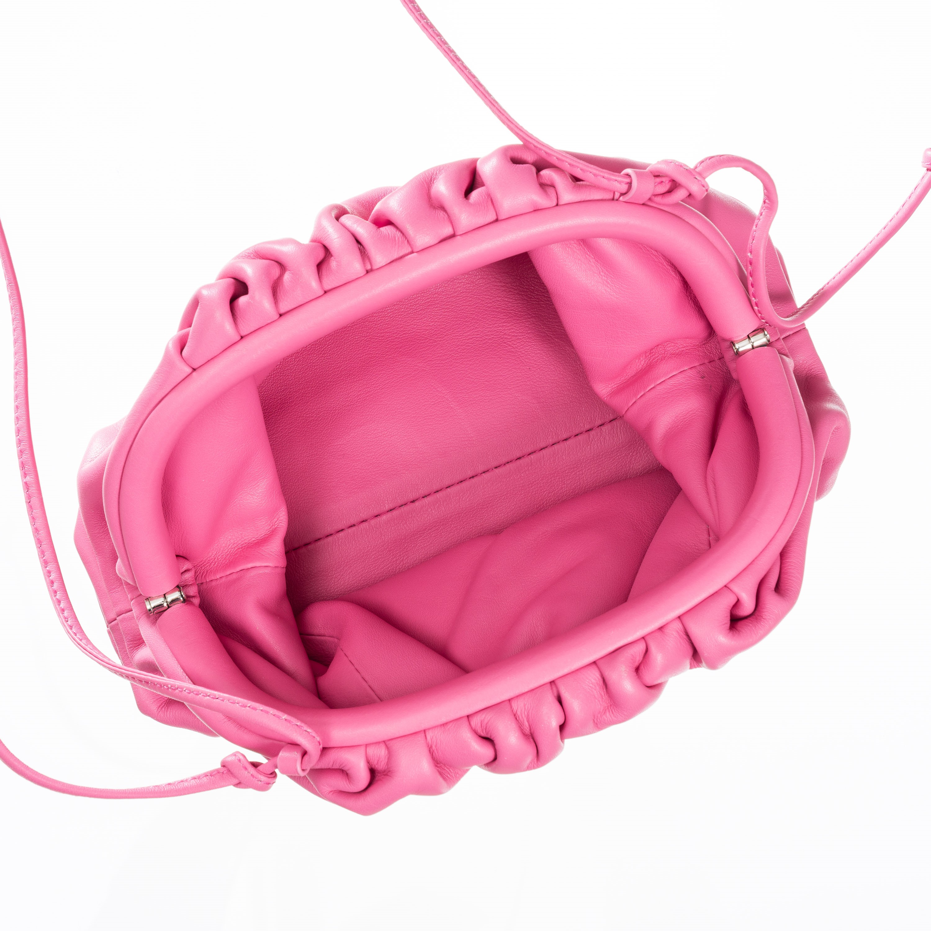 Bottega Veneta - Mini Pouch in pelle d’agnello rosa con tracolla