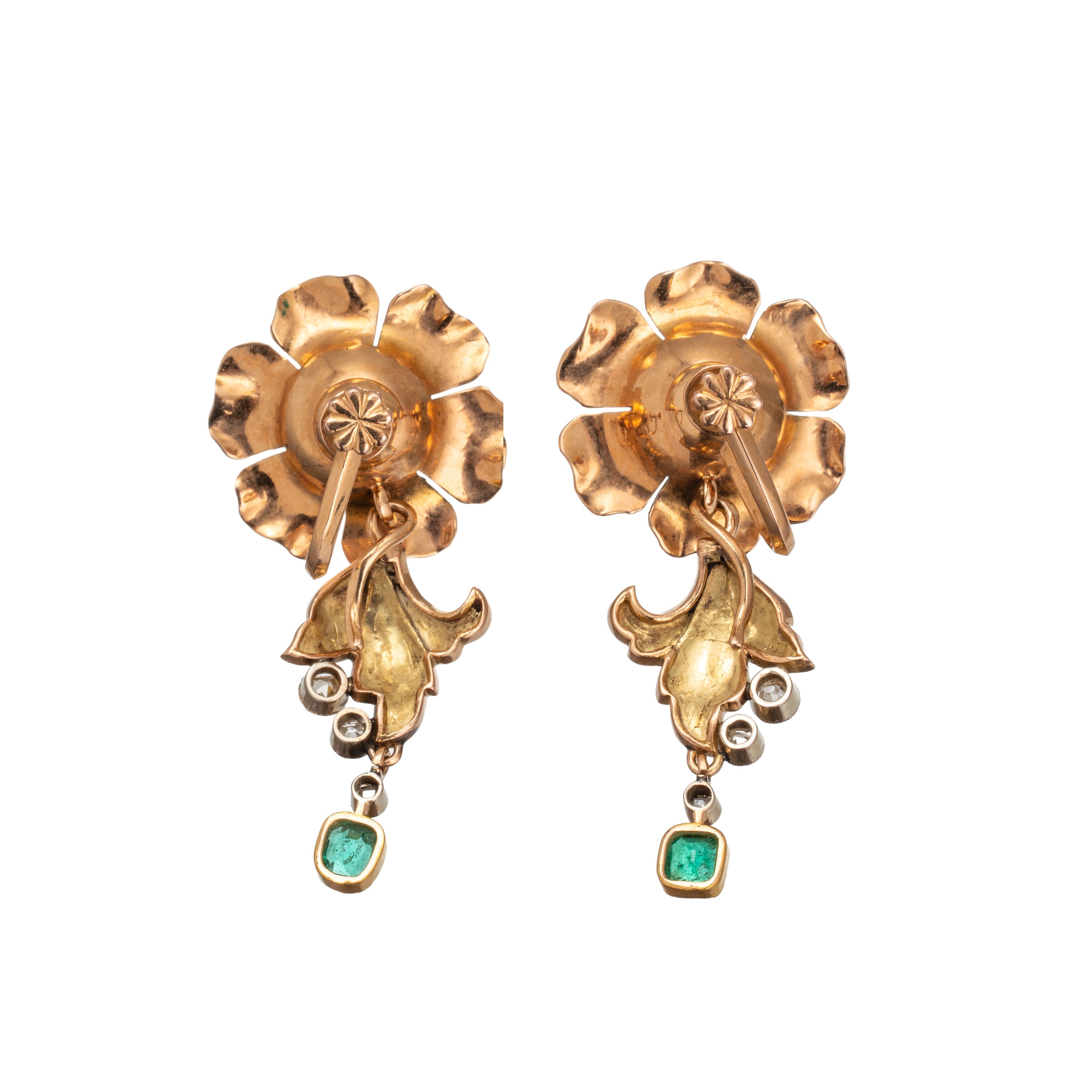 Orecchini in oro 18 kt (giallo e bianco) con diamanti e pendente staccabile con rosette