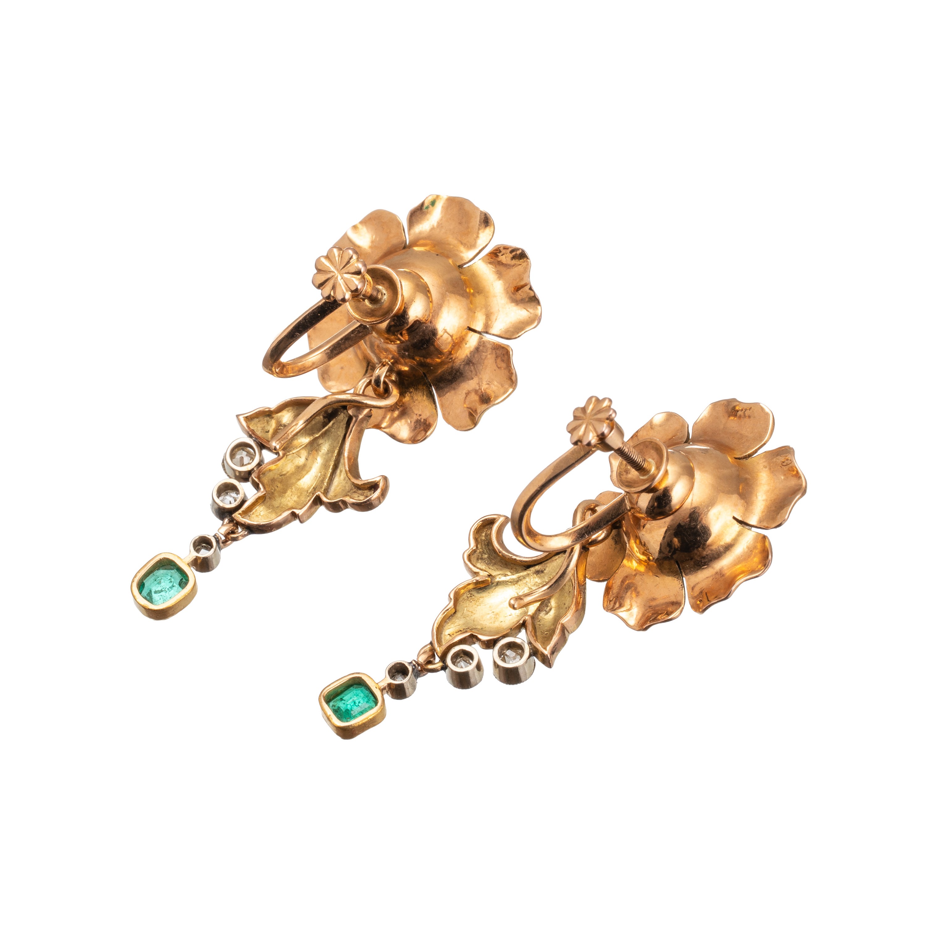 Orecchini in oro 18 kt (giallo e bianco) con diamanti e pendente staccabile con rosette