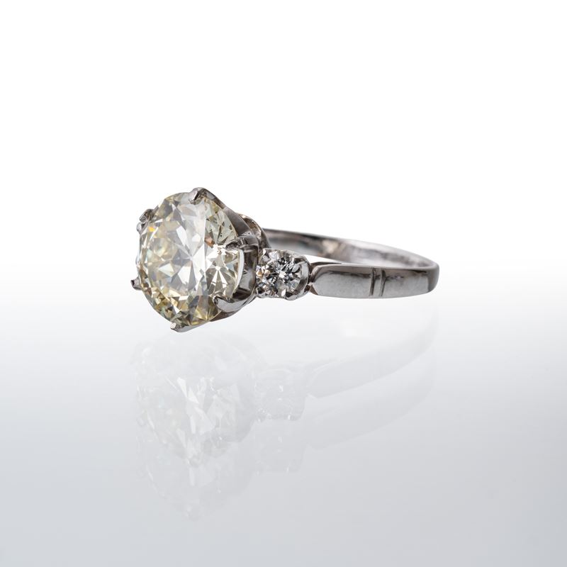 Anello in oro bianco 18 kt con diamante, certificato IGI 57618