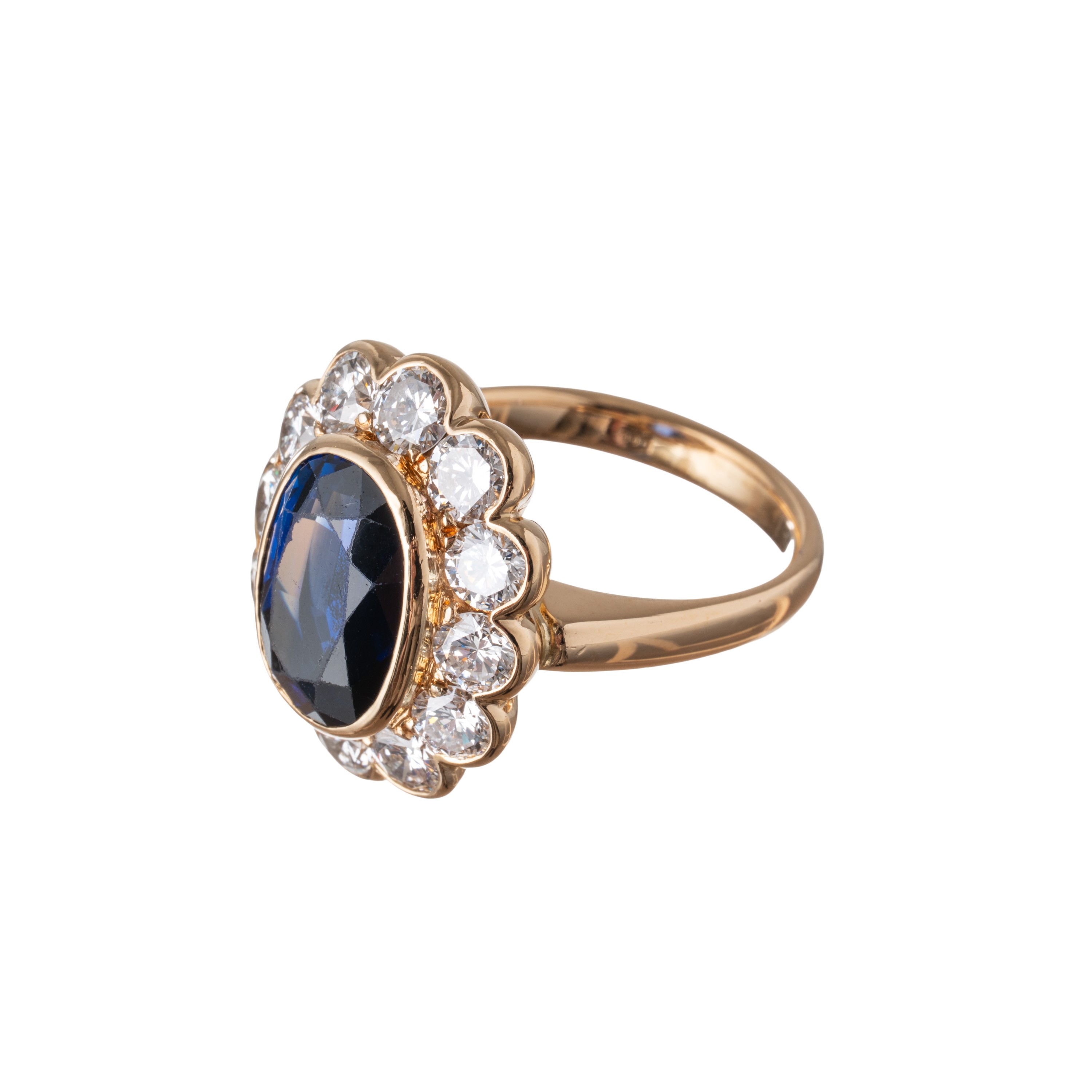 Anello, oro giallo 18 kt con zaffiro e diamanti