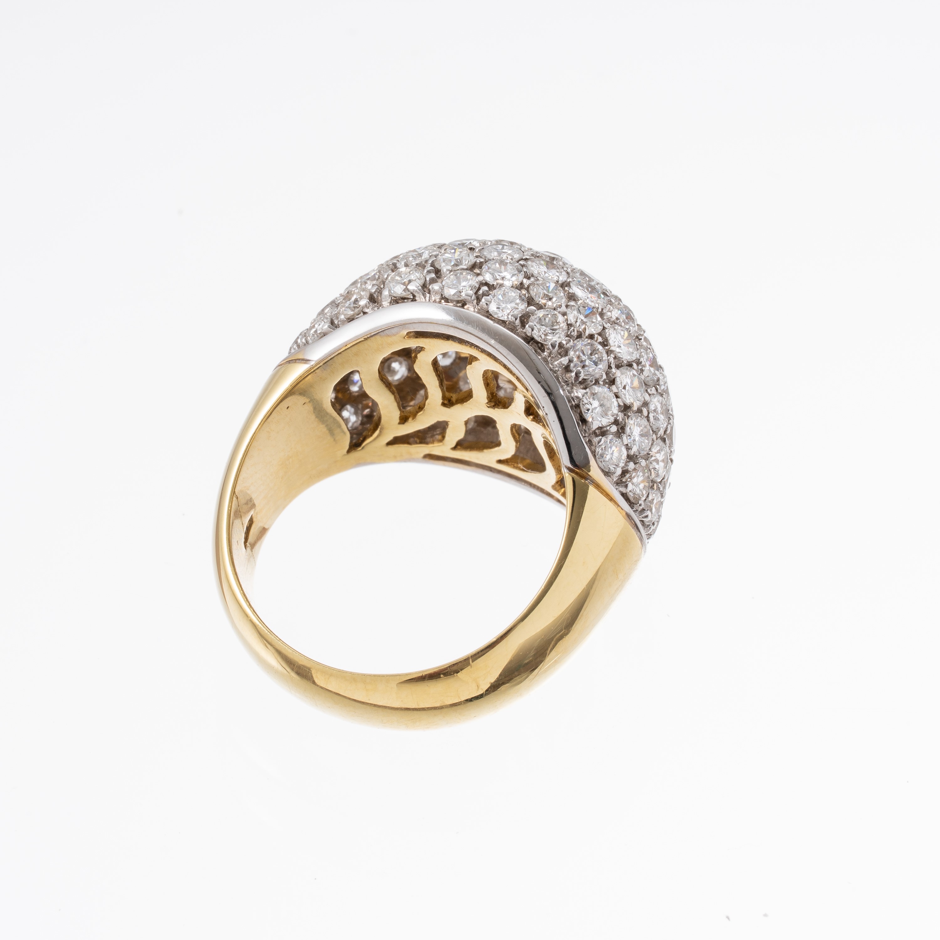 Oreficeria, Anello in oro bianco e giallo 18 kt con pavé di diamanti