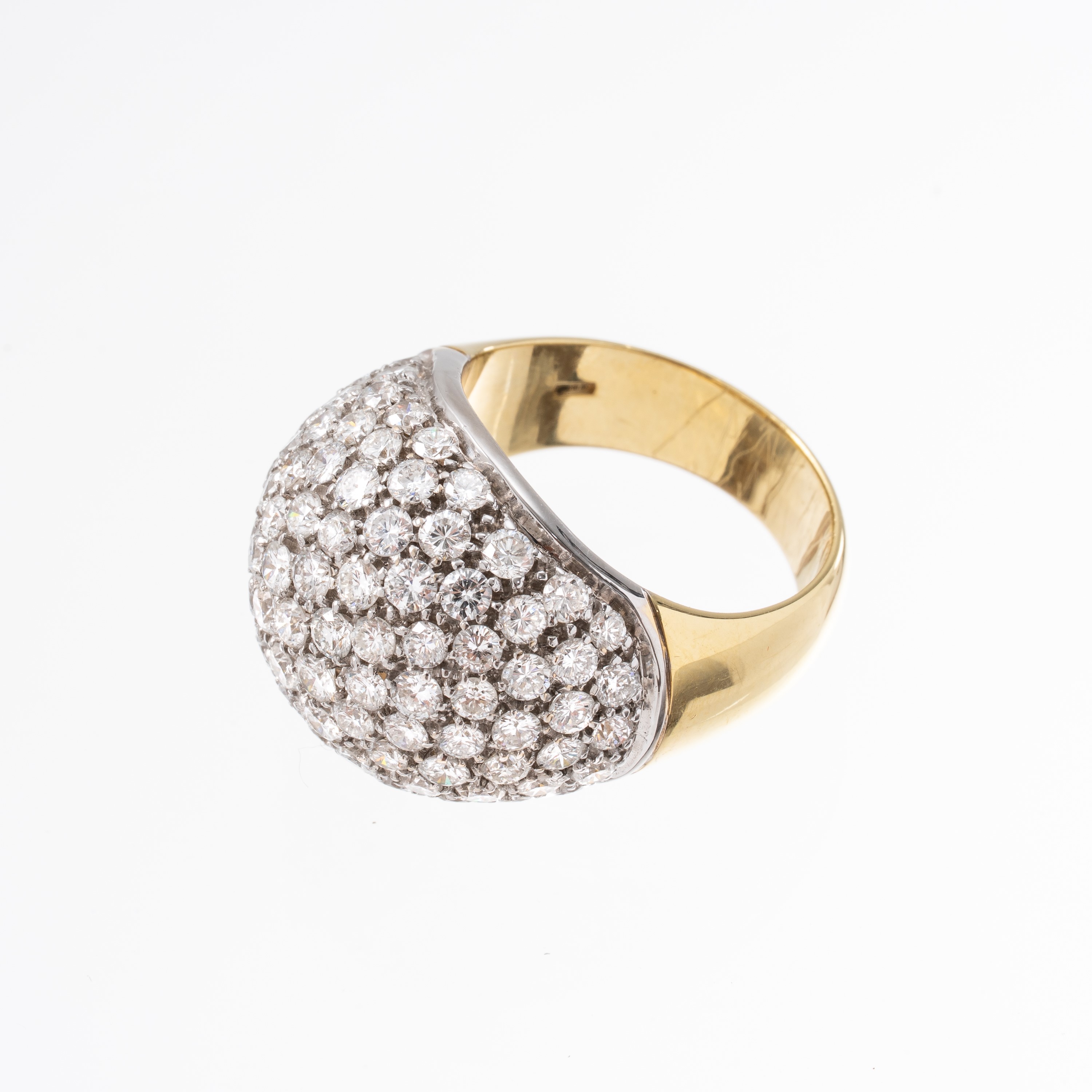 Oreficeria, Anello in oro bianco e giallo 18 kt con pavé di diamanti