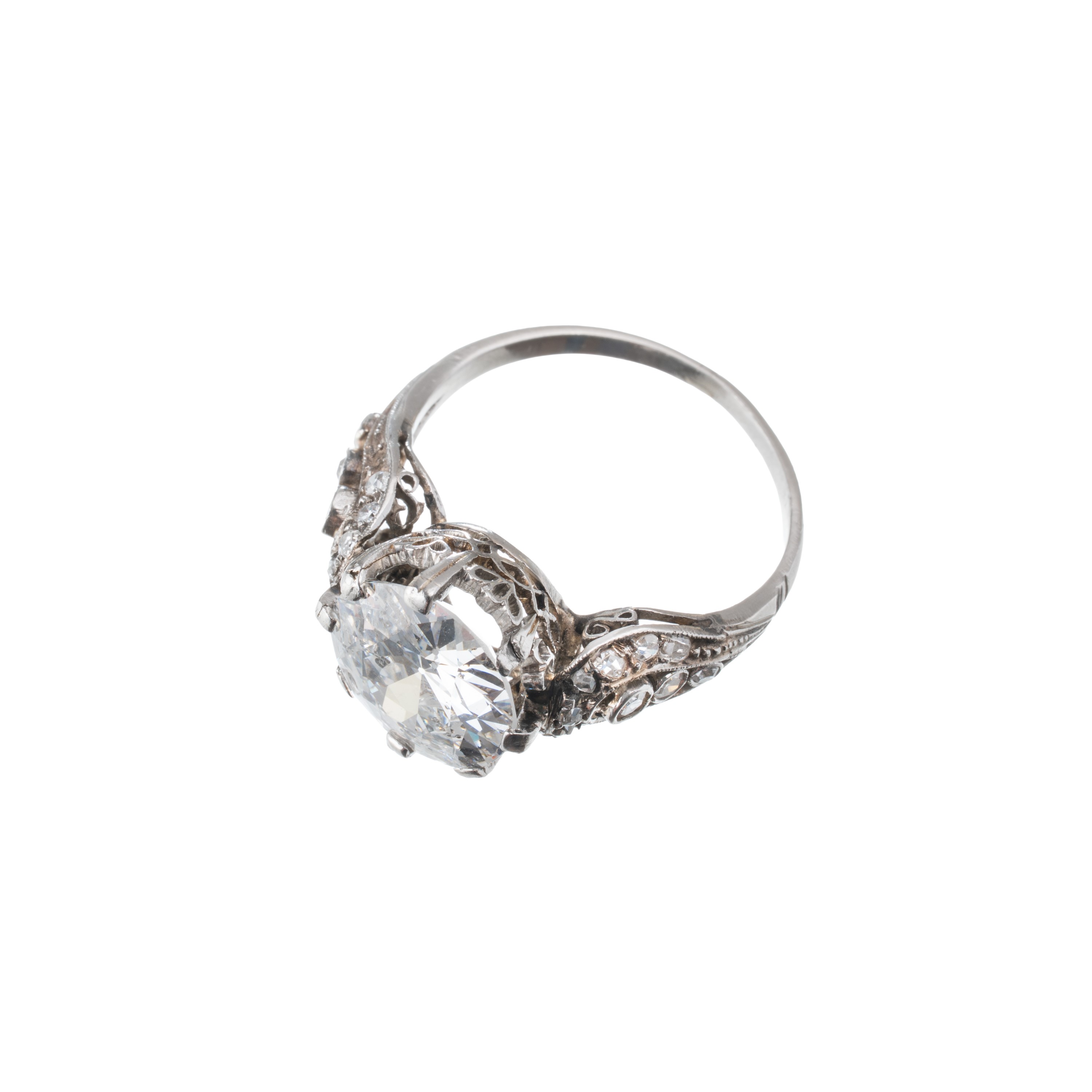 Anello in platino con diamante taglio Vecchia Europa