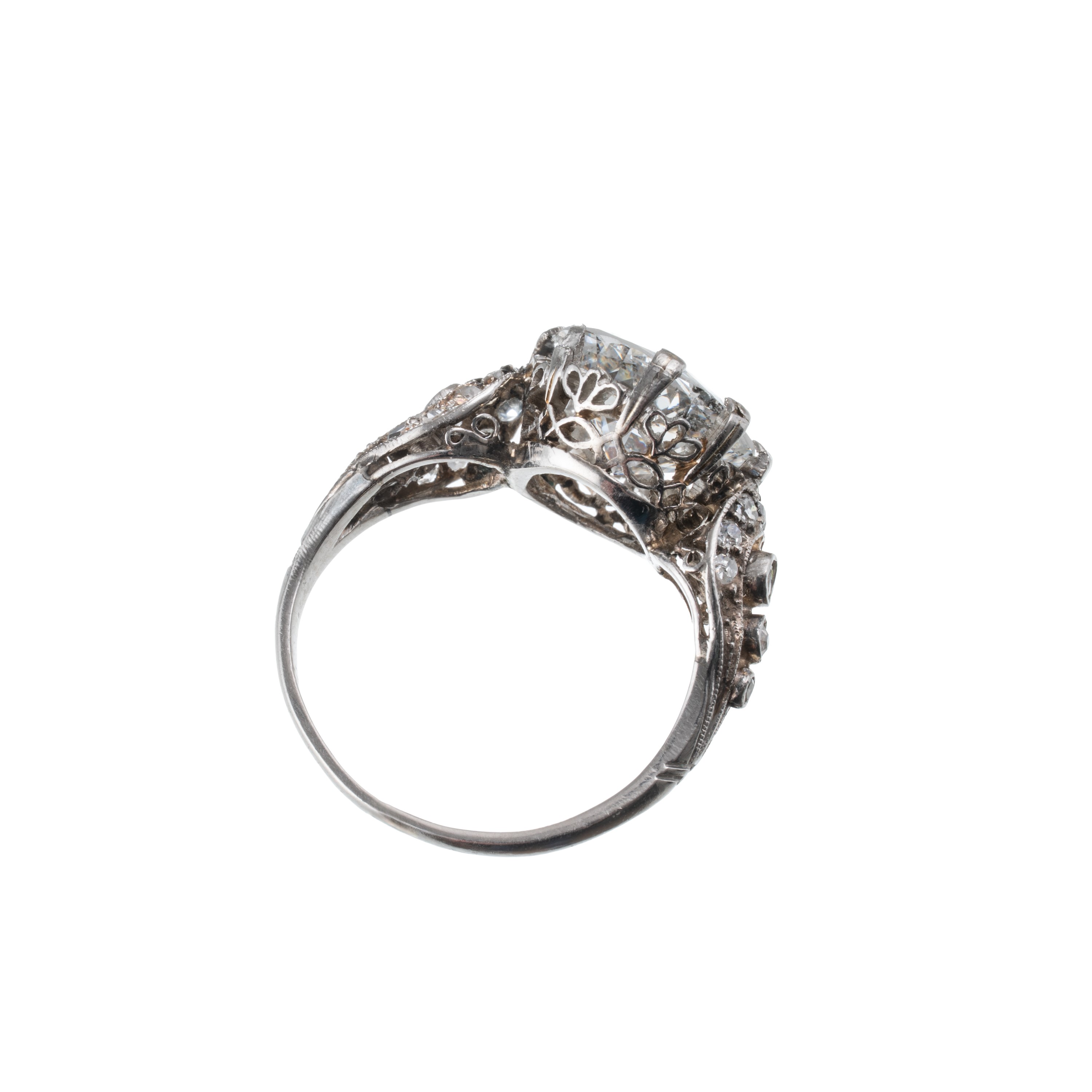 Anello in platino con diamante taglio Vecchia Europa