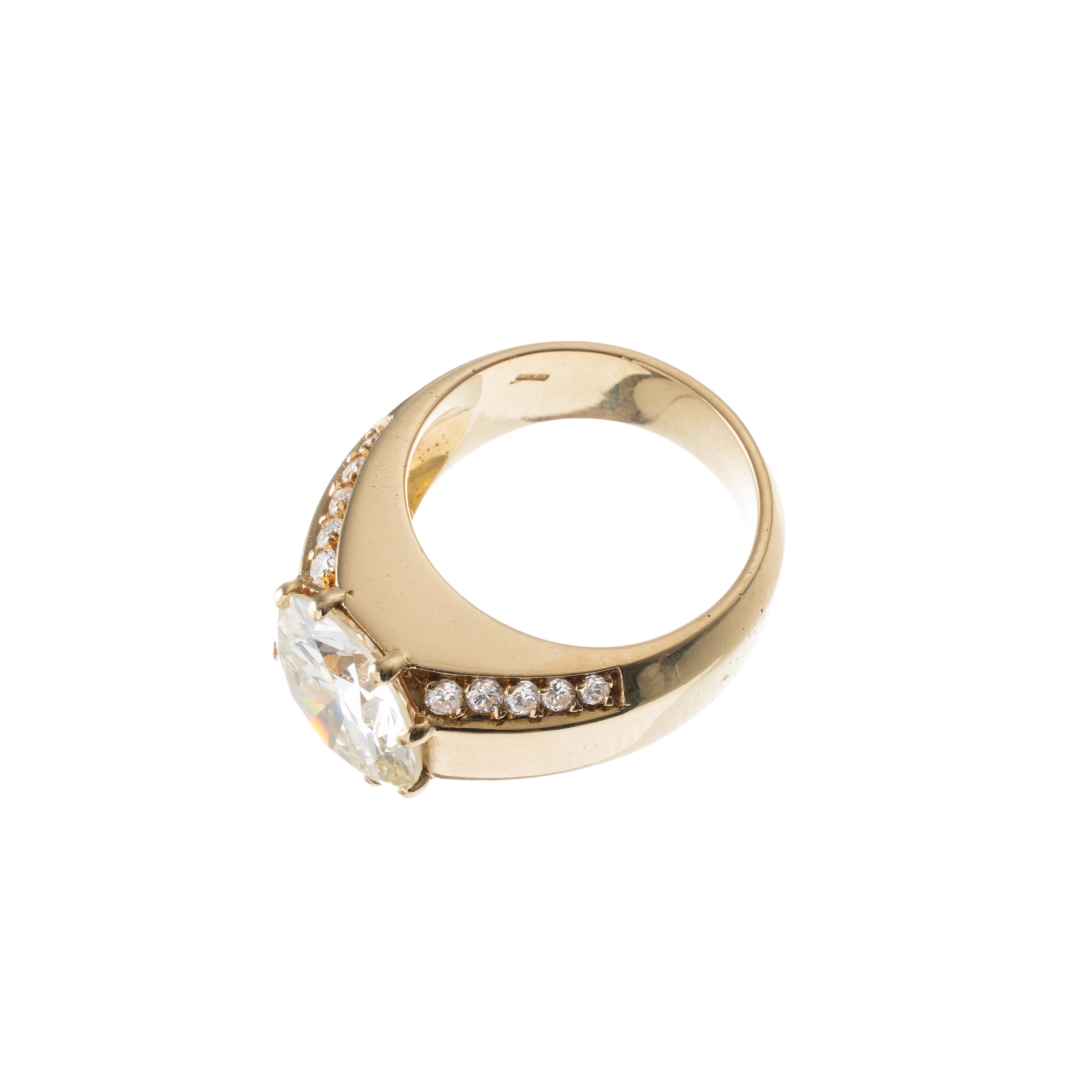 Anello in oro giallo 18 kt con diamante, ct 4,88