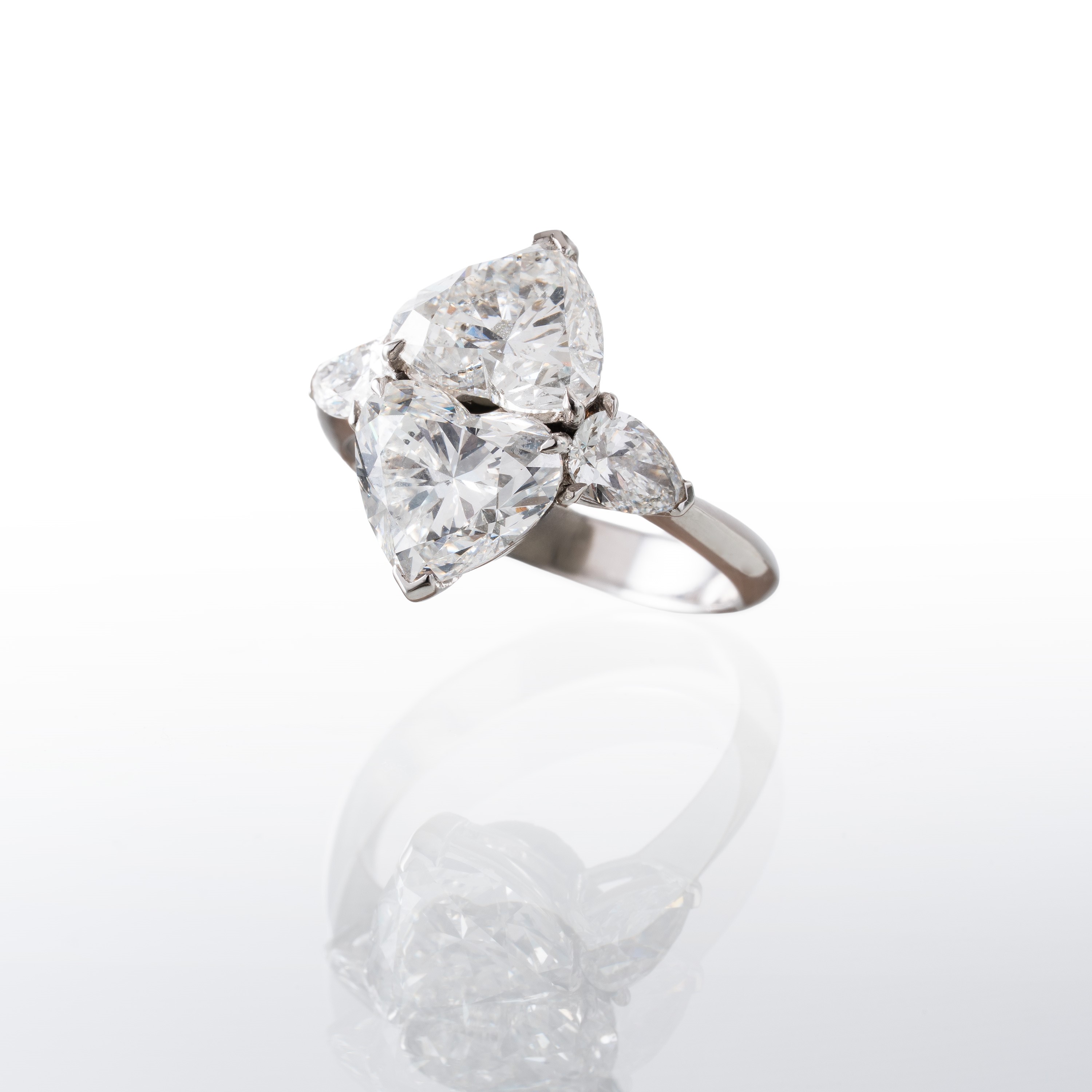 Anello con coppia di diamanti a forma di cuore