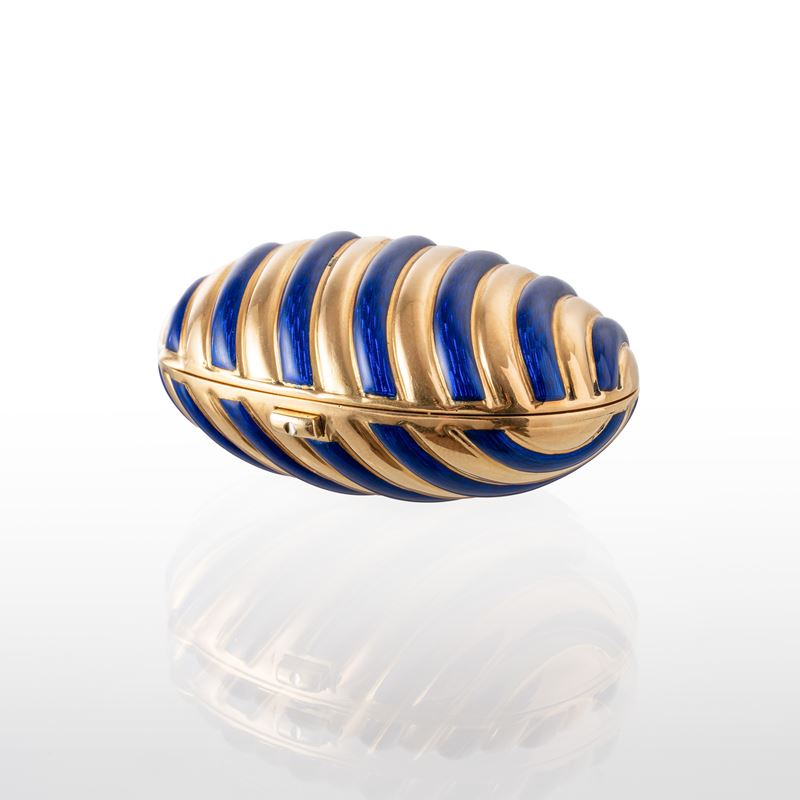 Mila Shon, Porta pillole in oro 18 kt con smalti