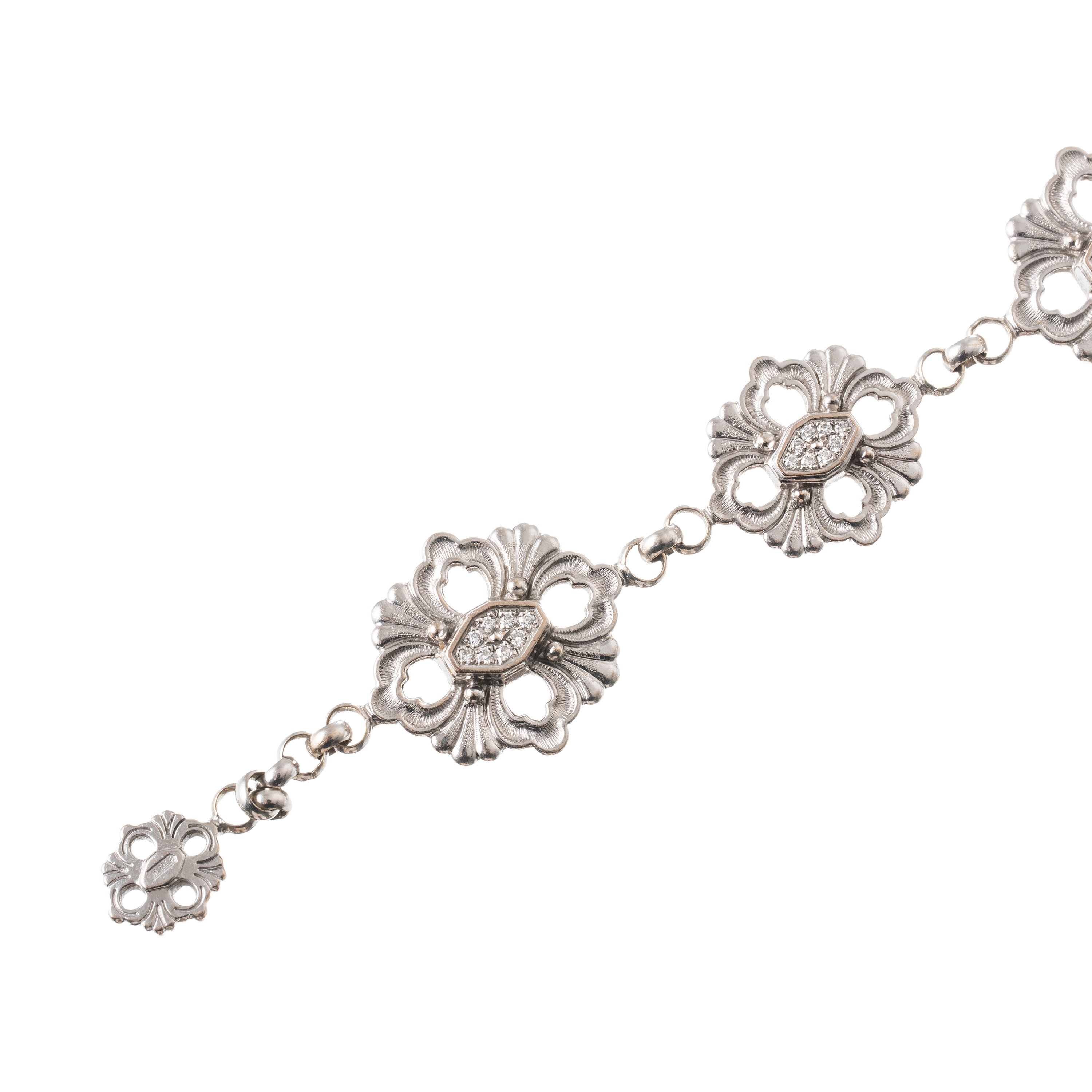 Buccellati, Bracciale modello “Opera” in oro bianco 18 kt con brillanti