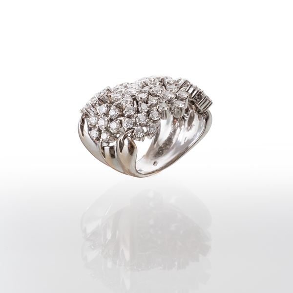 ANELLO IN ORO BIANCO 18 KT CON FIORELLINI BRILLANTI