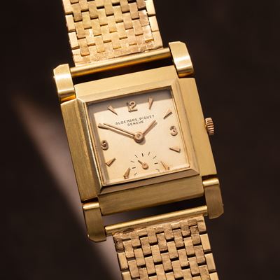 Orologio Solo Tempo a carica manuale in oro giallo 18 kt con piccoli secondi e bracciale in oro