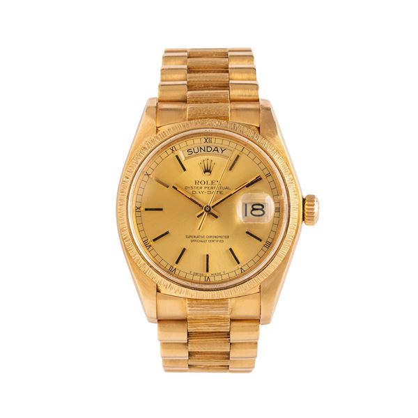 ROLEX - ROLEX - DAY DATE OROLOGIO DAY DATE IN ORO GIALLO 18 KT CON QUADRANTE CHAMPAGNE, GHIERA CON LAVORAZIONE 'CORTECCIA' E BRACCIALE IN ORO 18 KT PRESIDENT CON LAVORAZIONE 'CORTECCIA'
