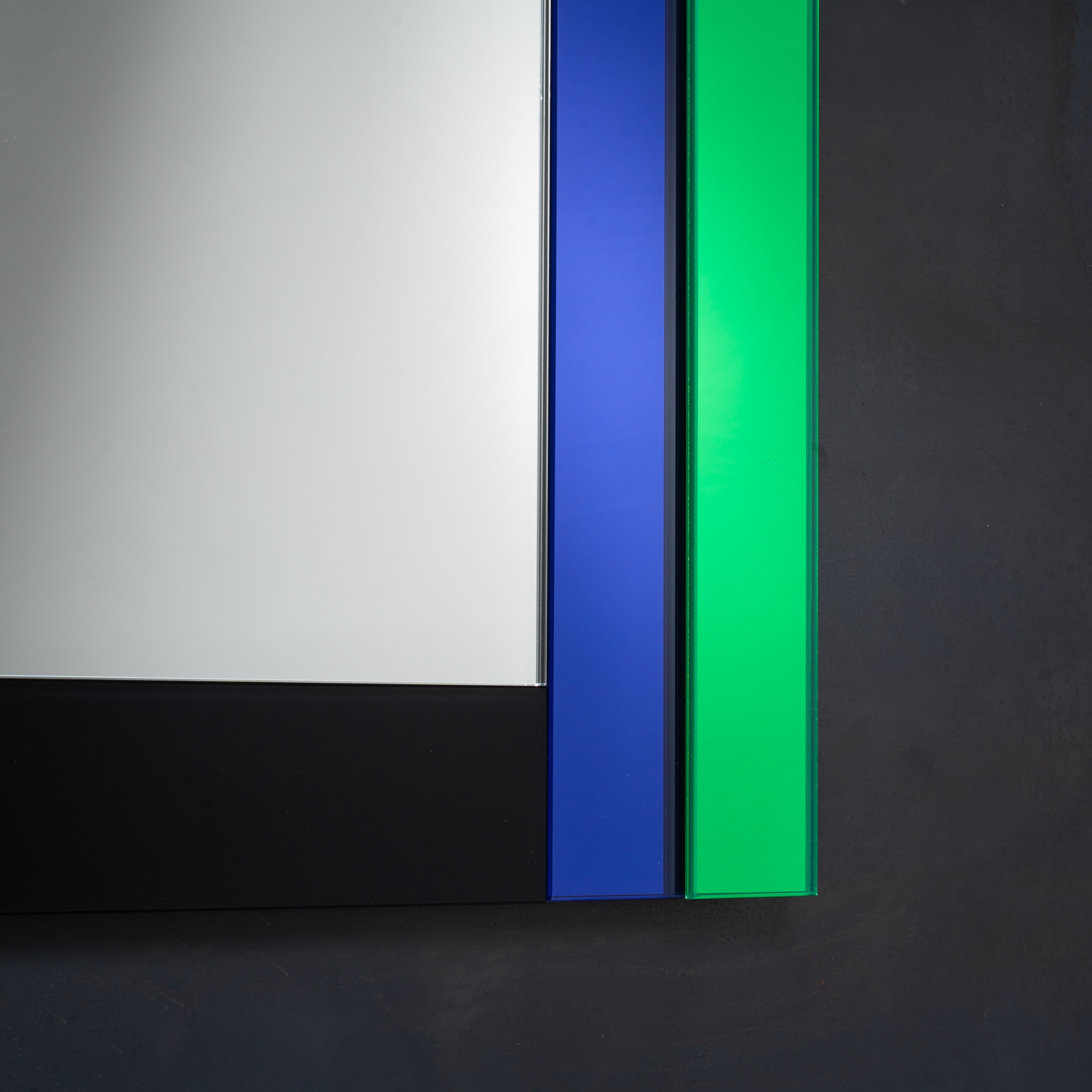Ettore Sottsass Jr - Specchio della serie “Gli specchi di Dioniso” (n. 3)