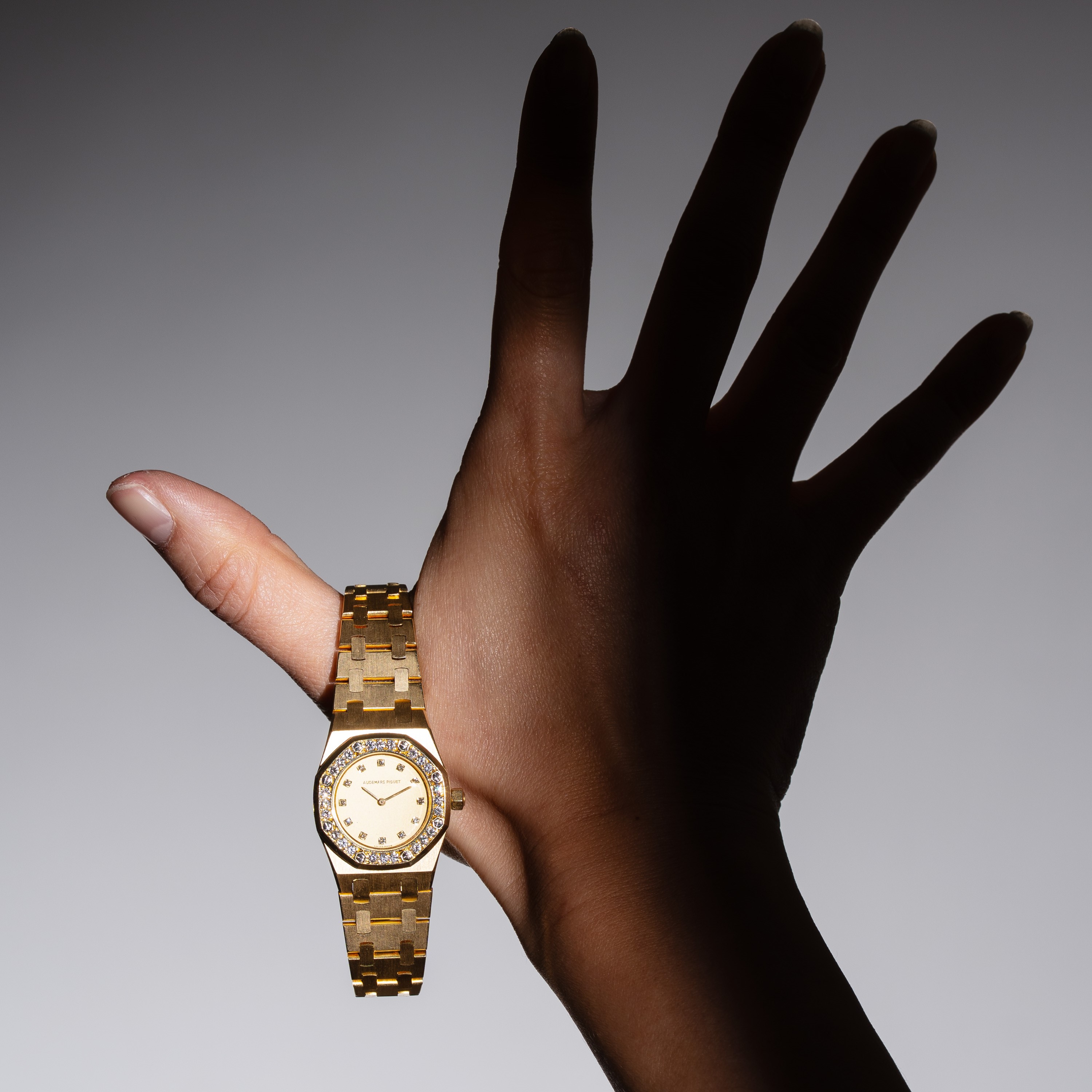 Audemars Piguet - Royal Oak Lady 6007BA, orologio solo tempo al quarzo in oro giallo 18 kt con di...