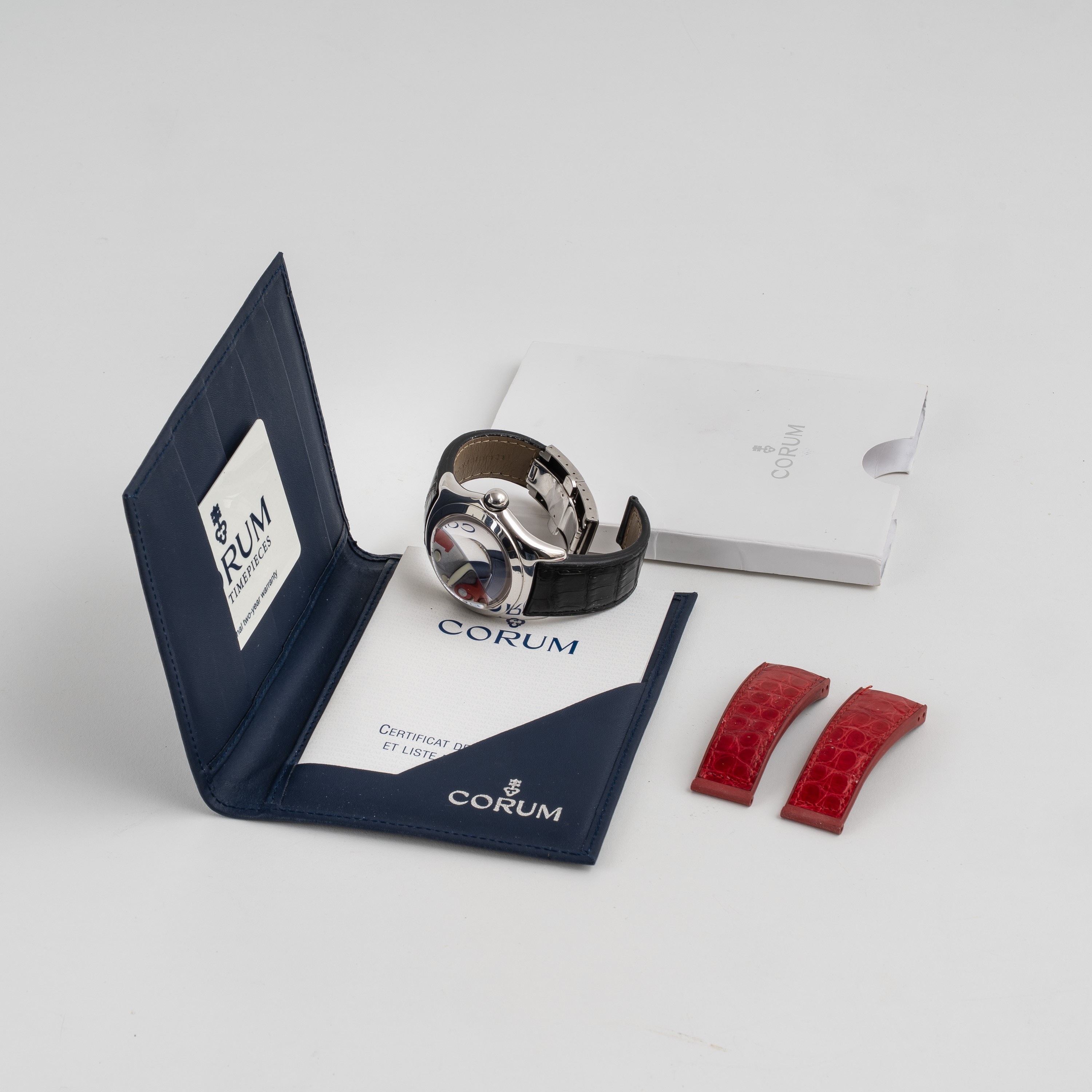 Corum - Bubble, orologio solo tempo in acciaio con vetro bombato minerale