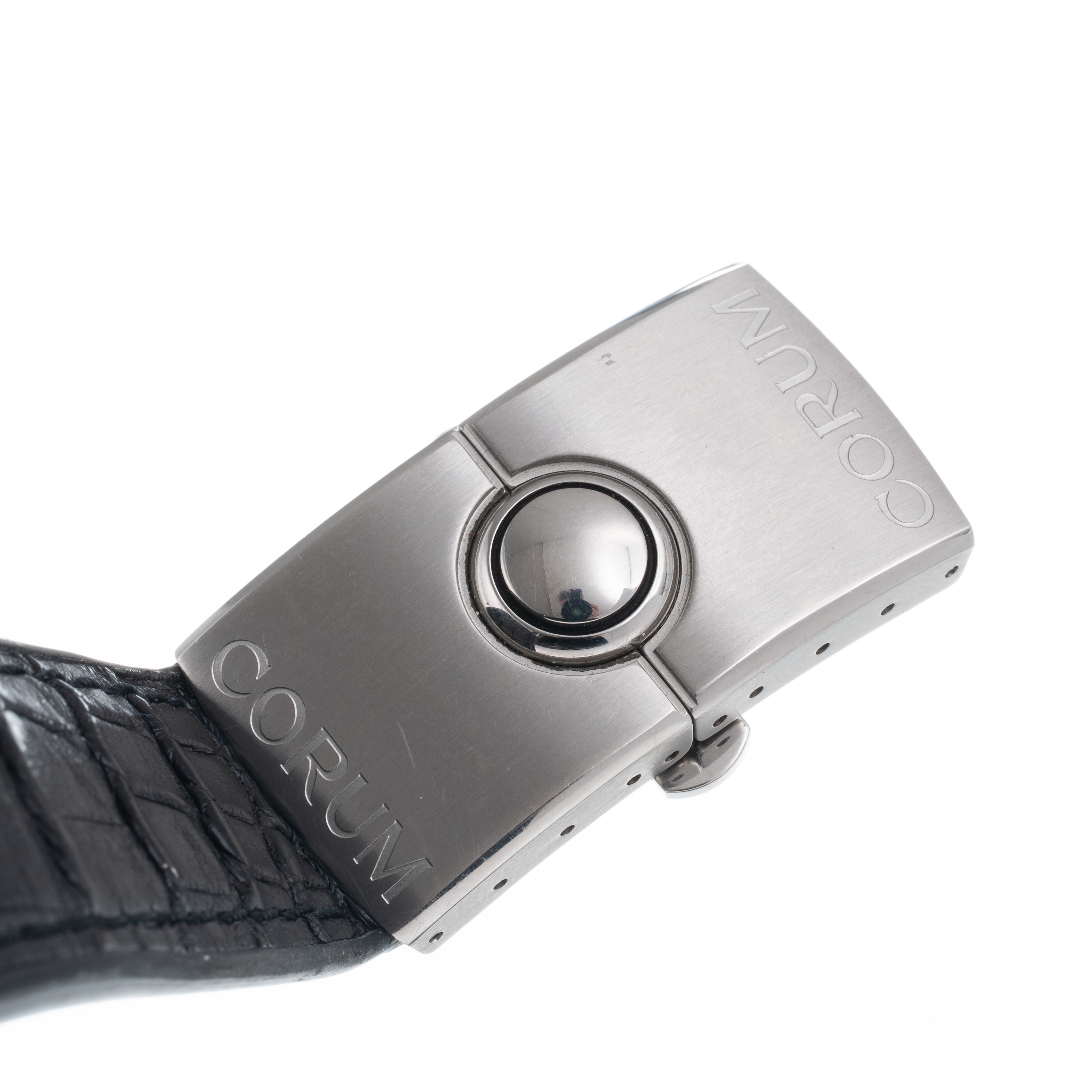 Corum - Bubble, orologio solo tempo in acciaio con vetro bombato minerale