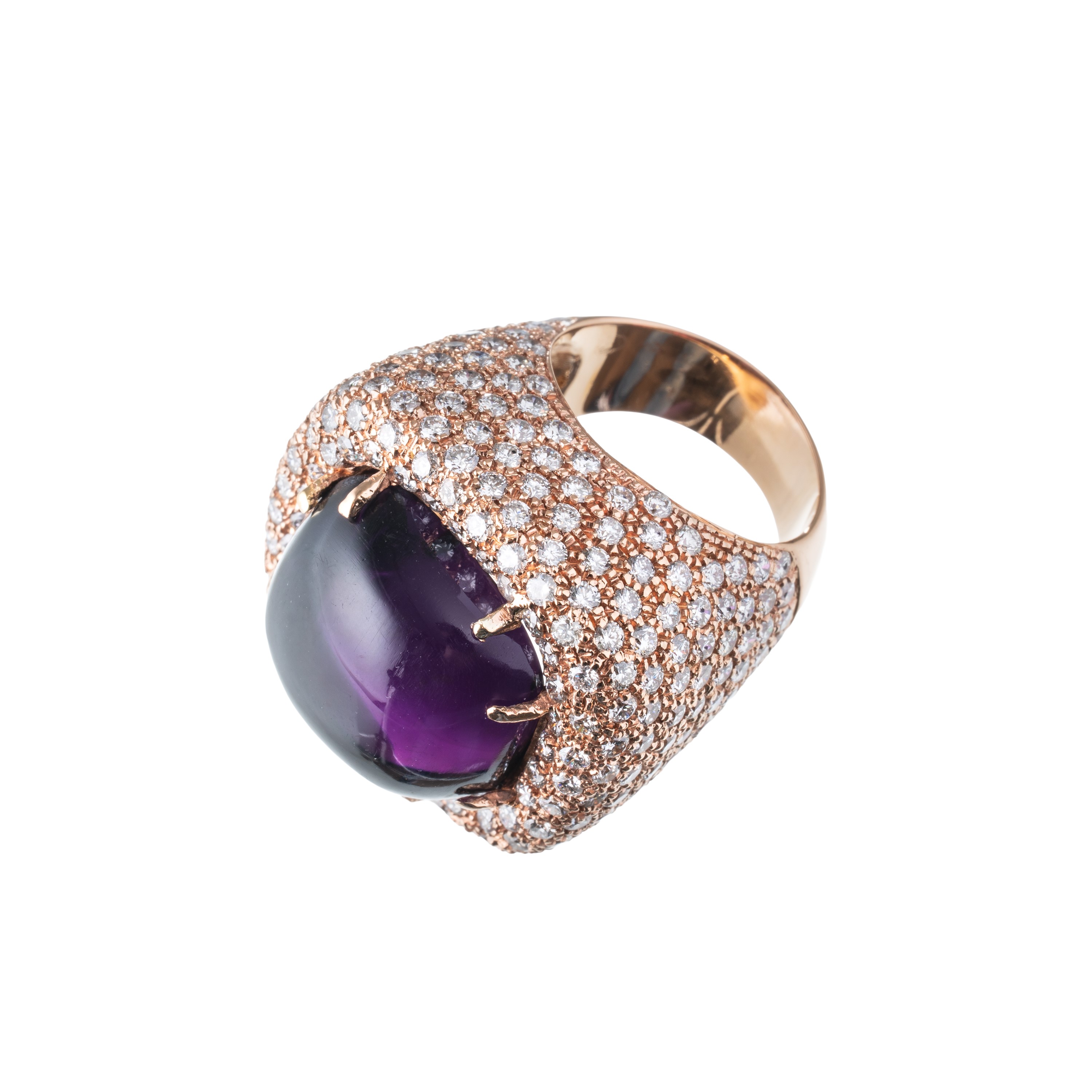 Anello in oro giallo 18 kt con ametista cabochon e diamanti