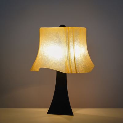 Lampada da tavolo modello “Umbrella”