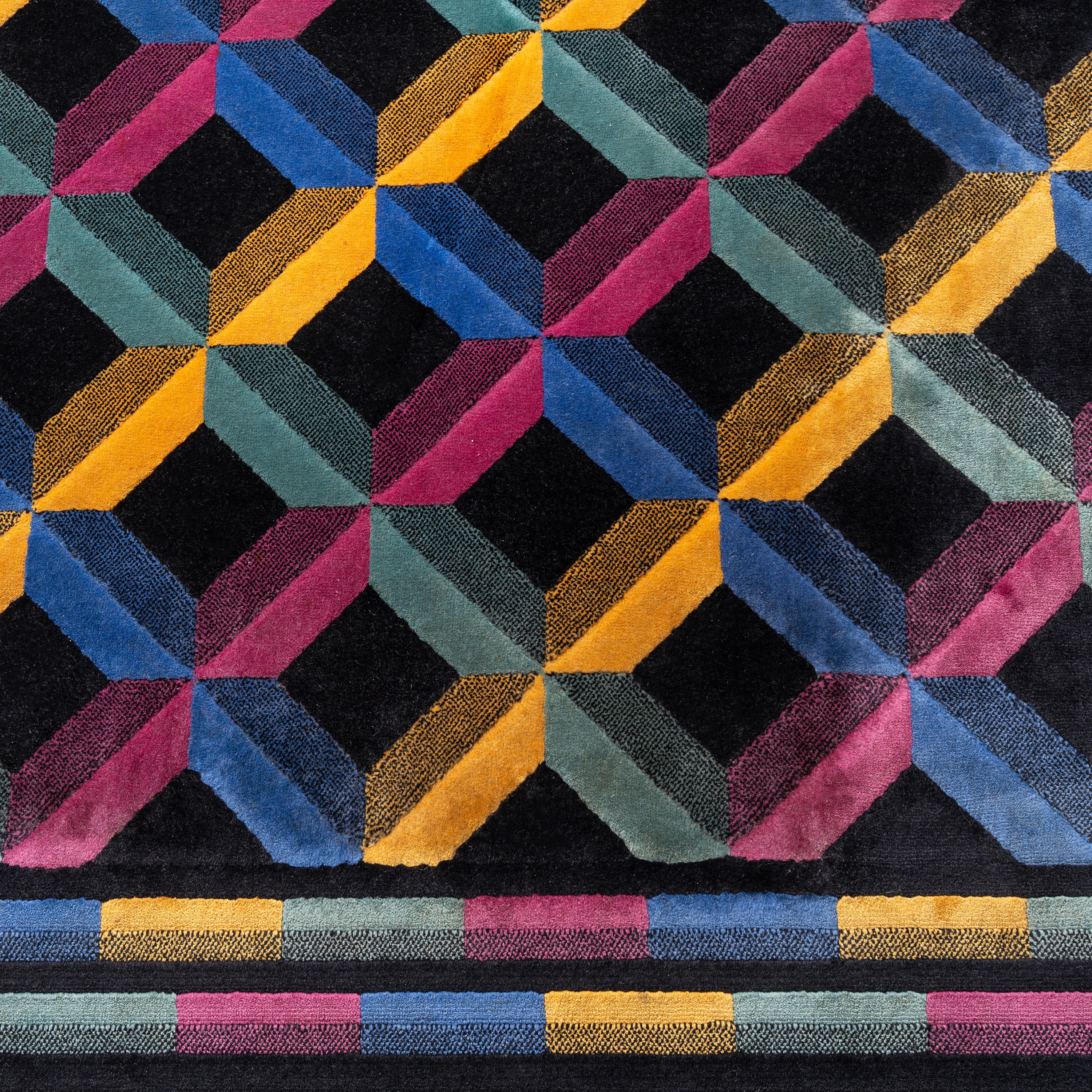 Missoni - Tappeto in lana con ordito in fibre artificiali (produzione anni '80)