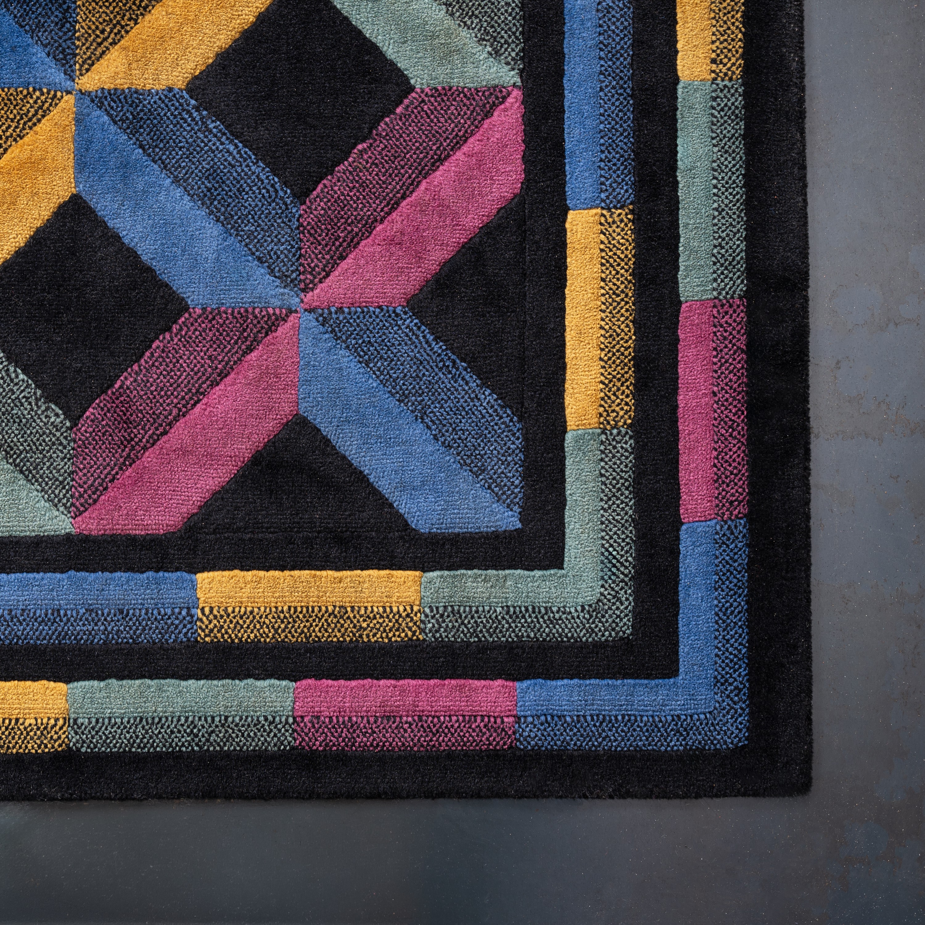 Missoni - Tappeto in lana con ordito in fibre artificiali (produzione anni '80)