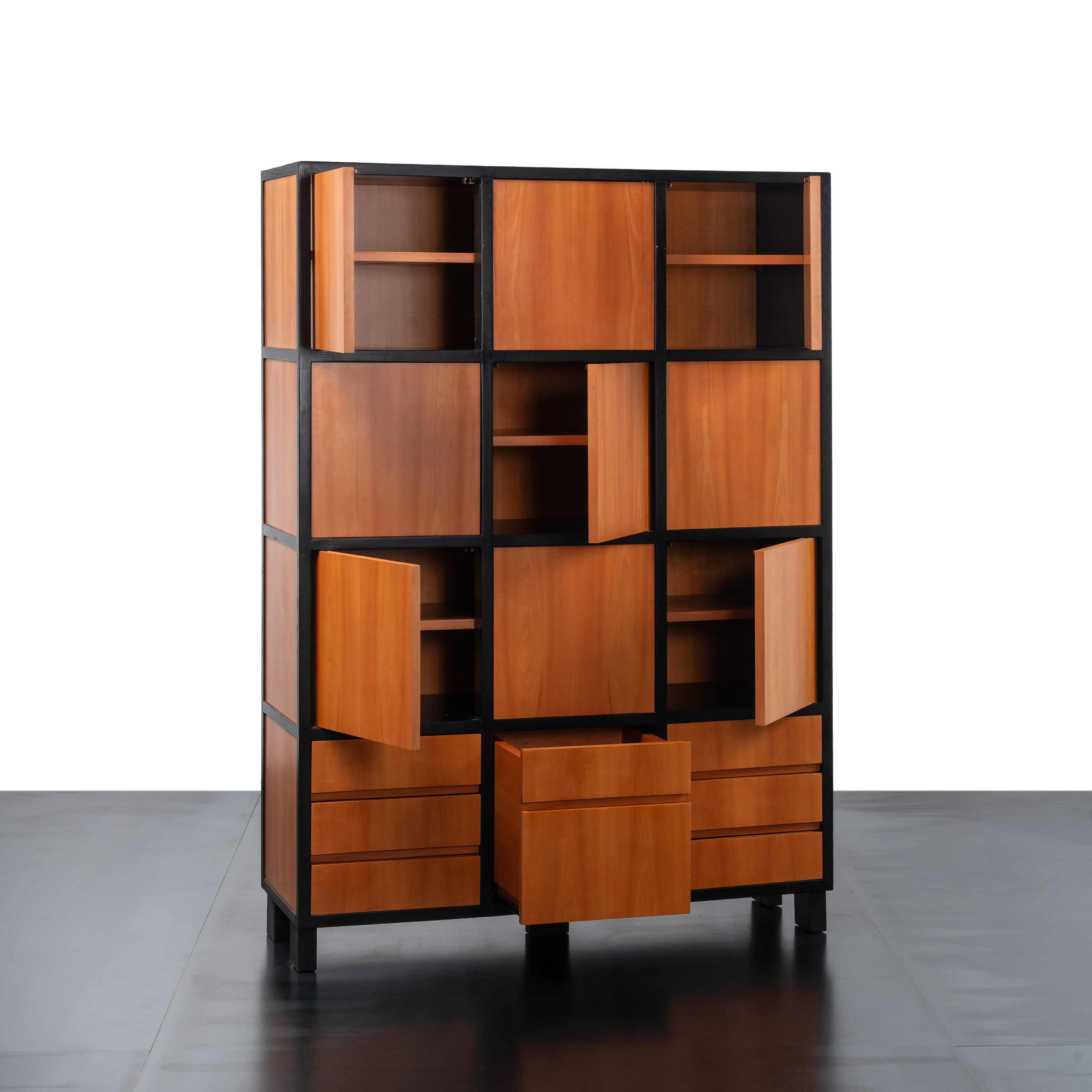 Sawaya & Moroni - Vic Cabinet