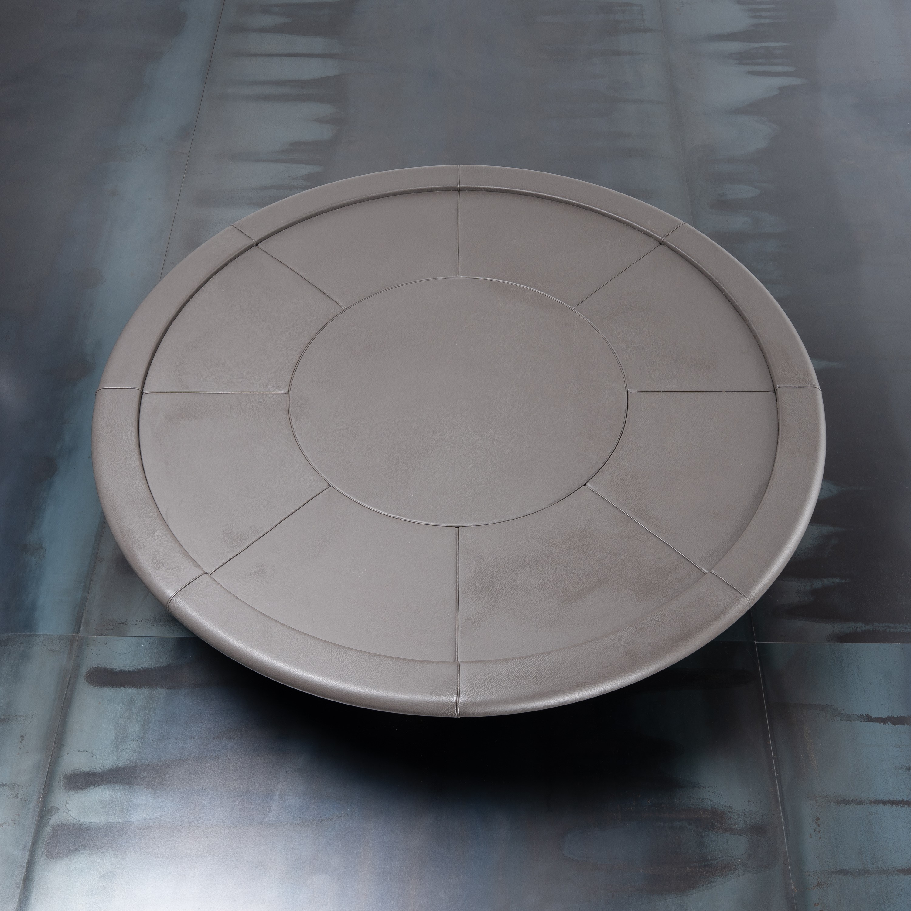 Rossi di Albizzate - Coffee table in metallo e rivestimento in pelle