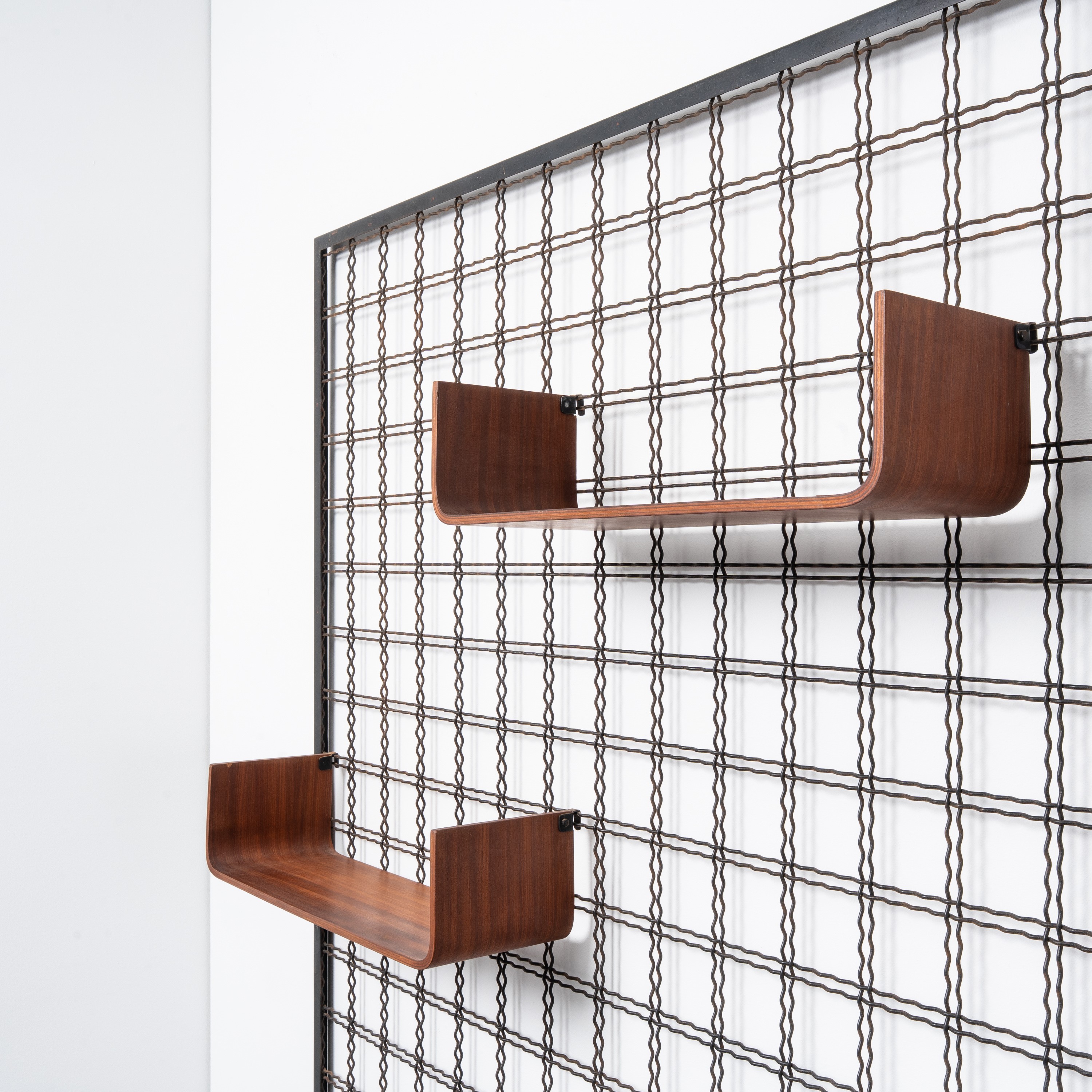 Giancarlo Pozzo - Libreria modulabile in metallo e ripiani in legno (produzione Arform, 1956)