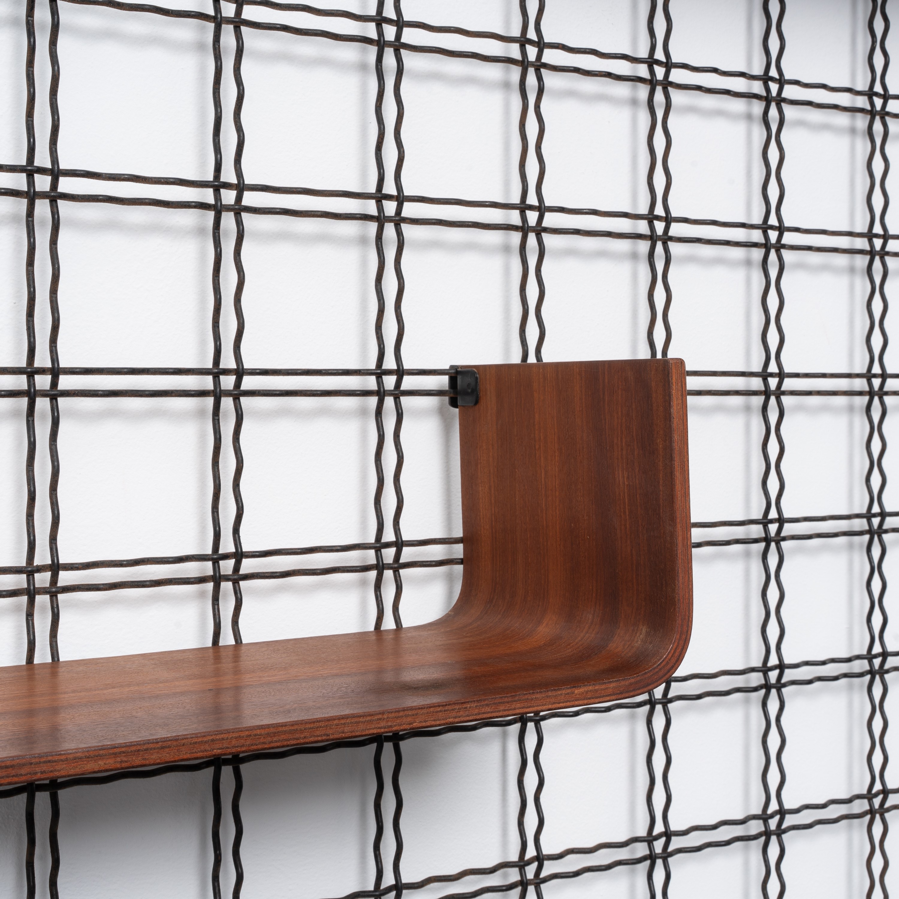 Giancarlo Pozzo - Libreria modulabile in metallo e ripiani in legno (produzione Arform, 1956)