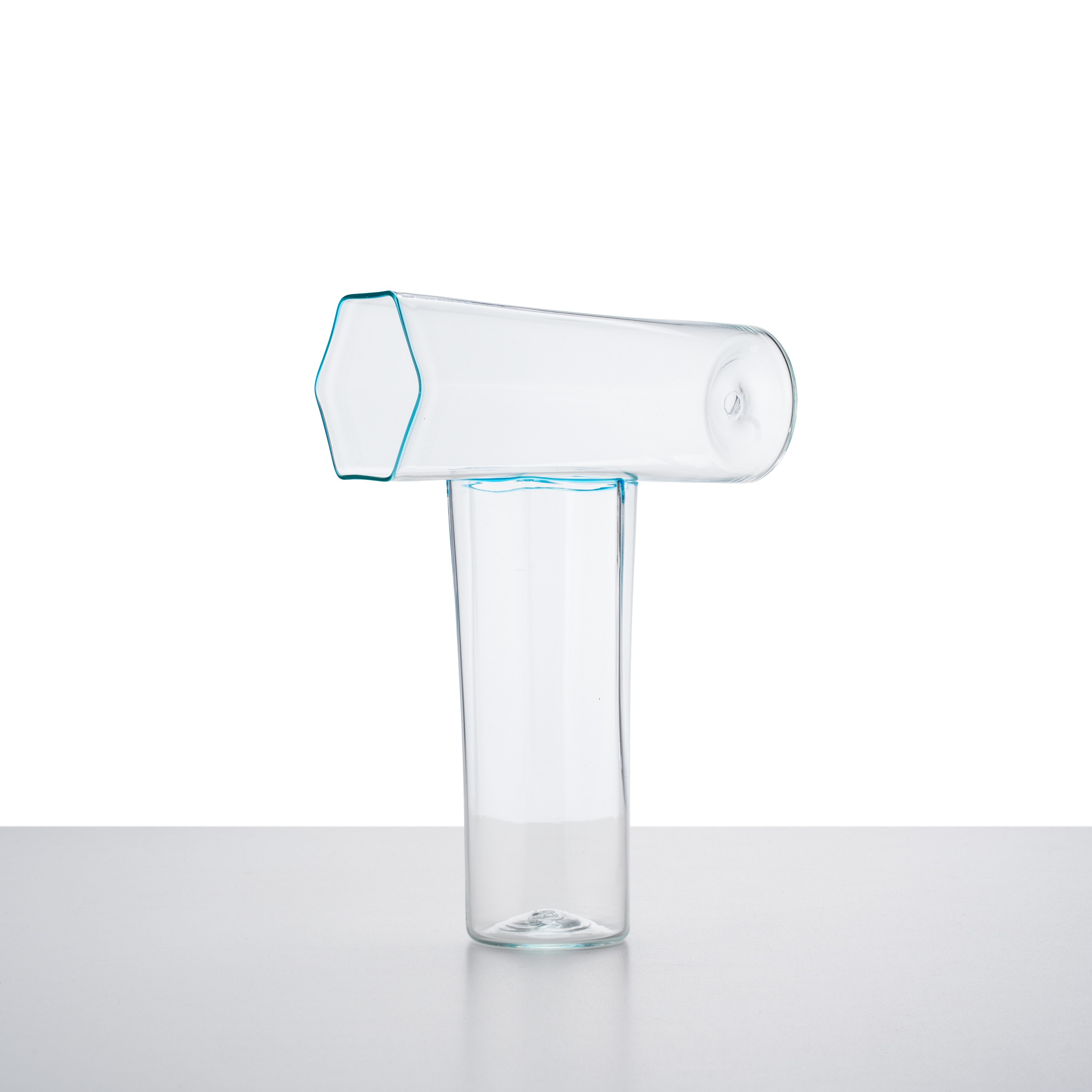 Carlo Scarpa - Dodici bicchieri della serie “Esagonali” in vetro soffiato (produzione Venini, ann...