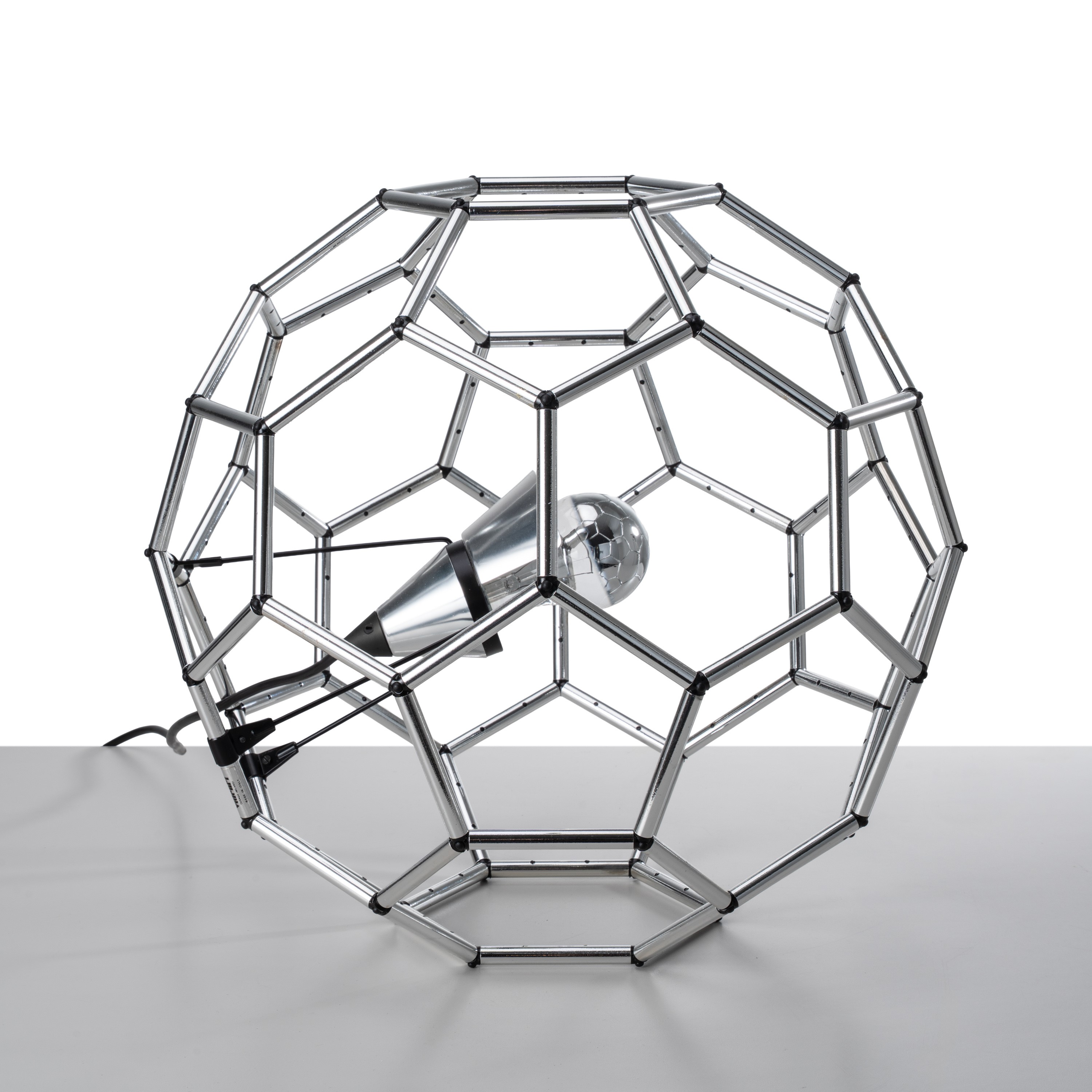 Valenti Milano - Lampada da tavolo in plastica cromata