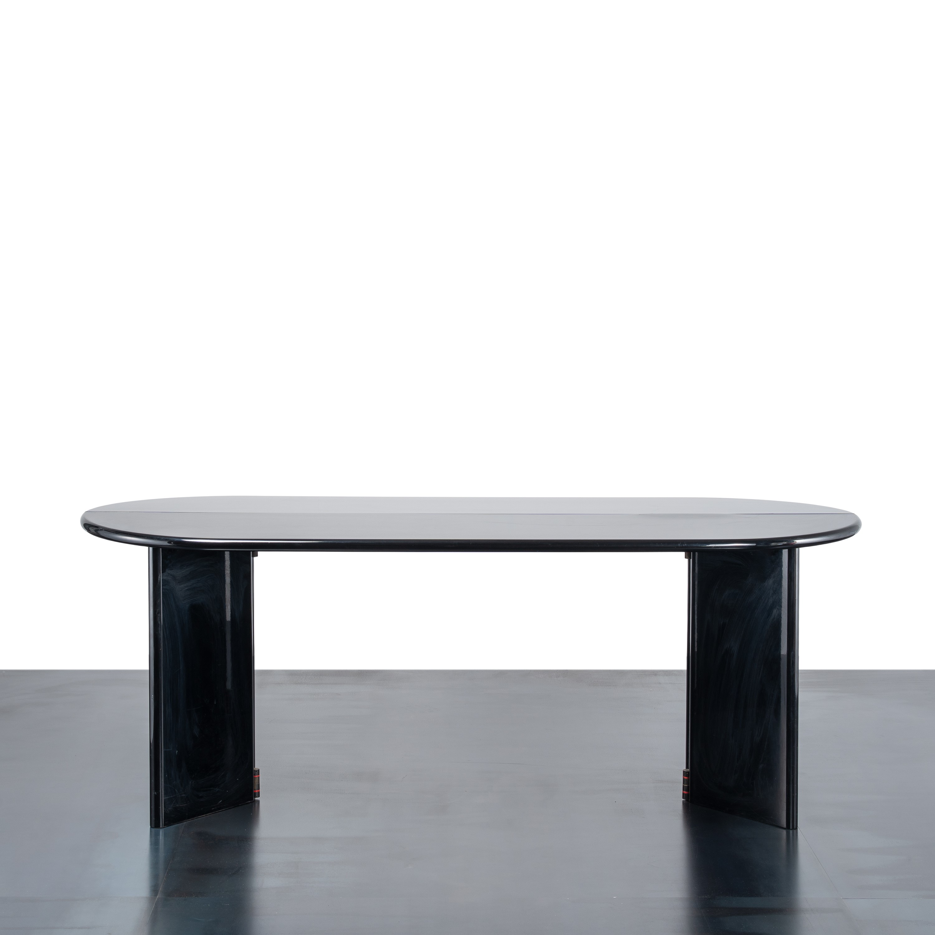 Kazuhide Takahama - Console “Antella” in legno laccato nero