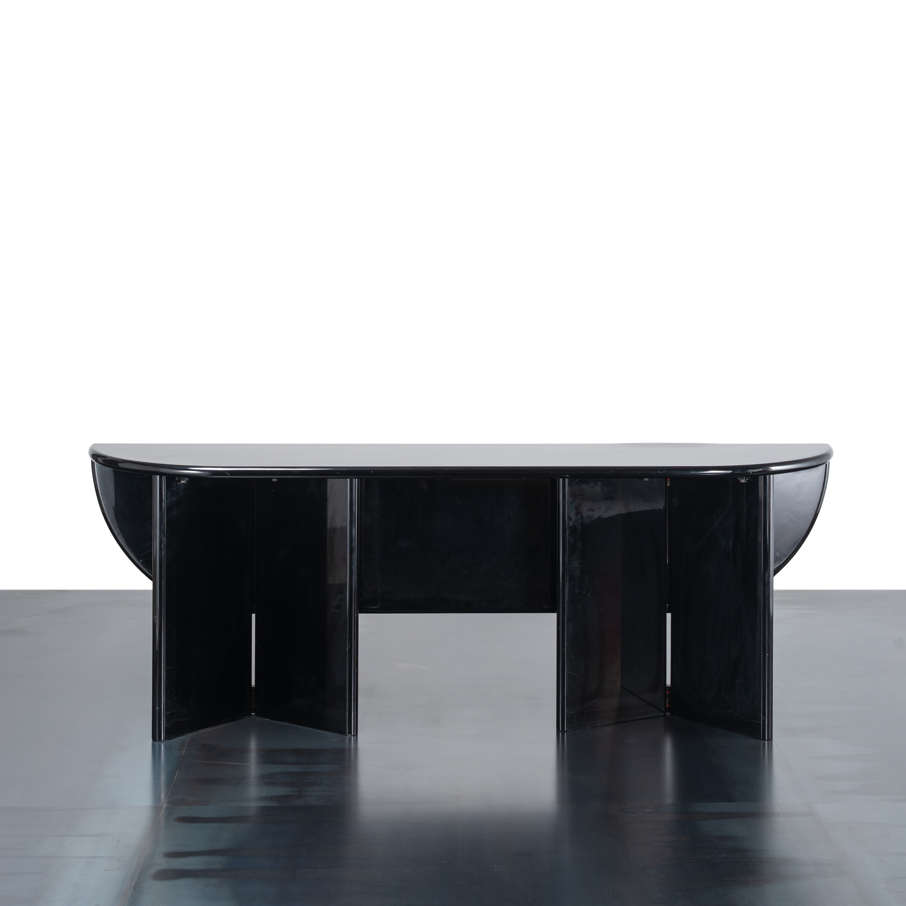 Kazuhide Takahama - Console “Antella” in legno laccato nero