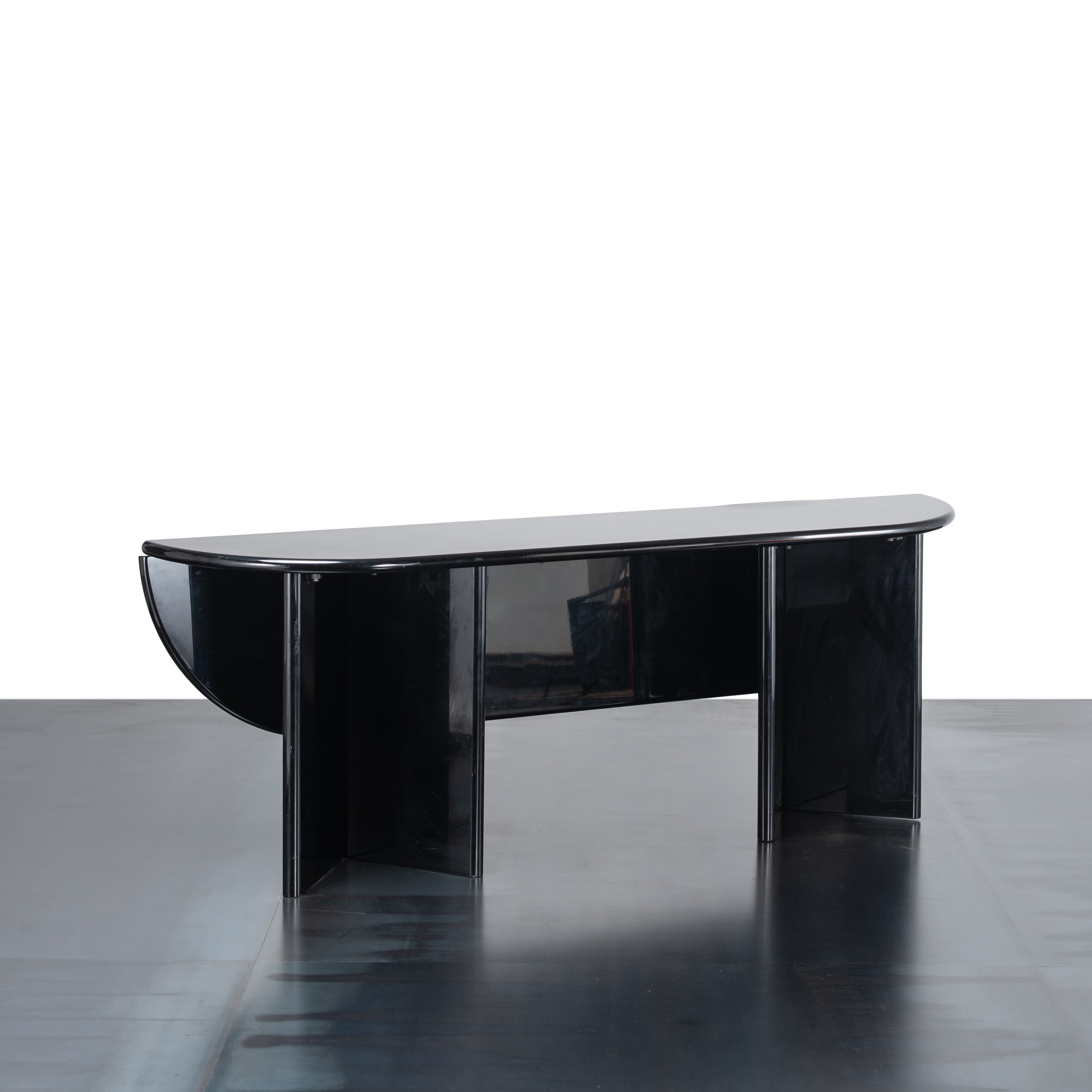 Kazuhide Takahama - Console “Antella” in legno laccato nero