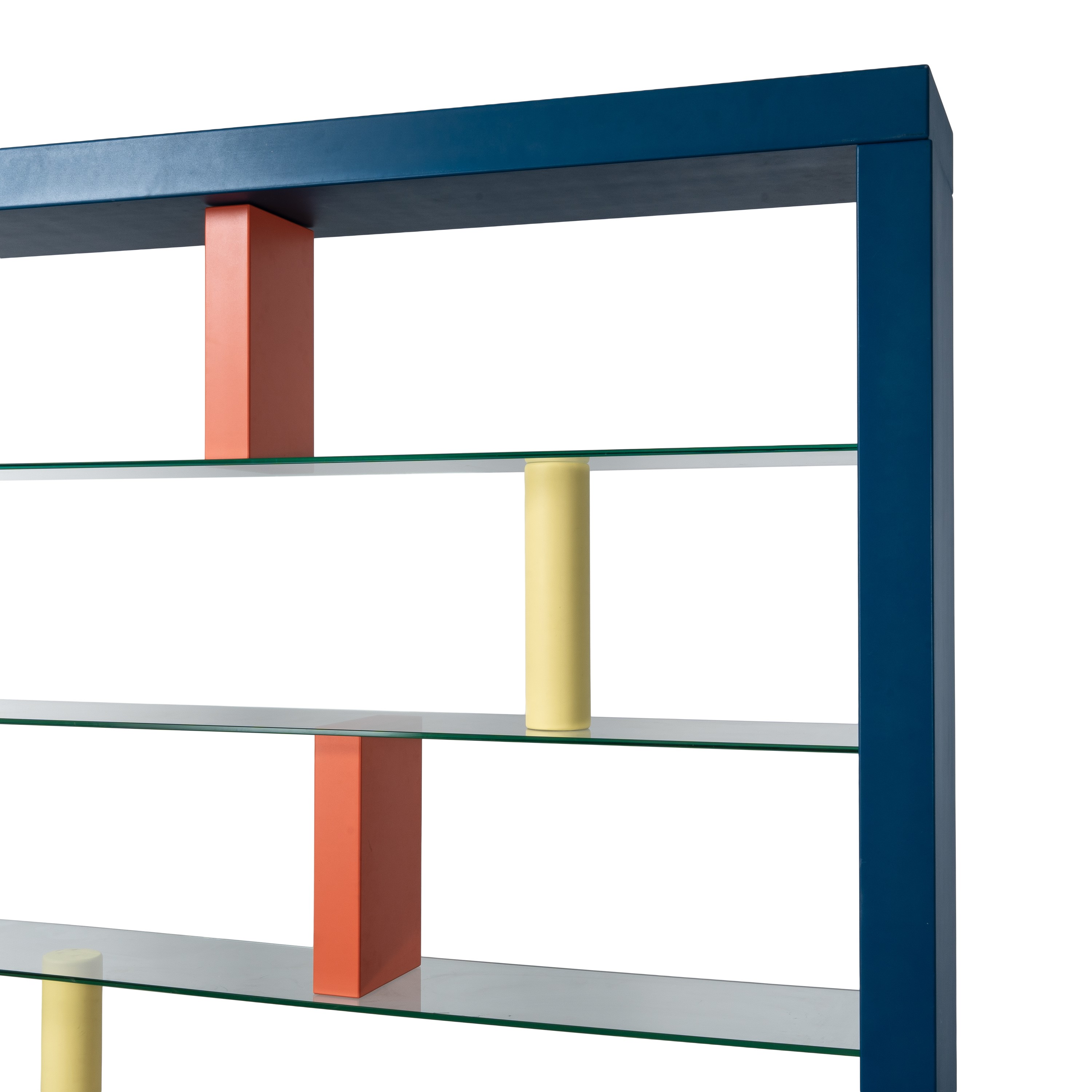 Ettore Sottsass Jr - Libreria “Giorno”, struttura in legno laccato e piani in cristallo