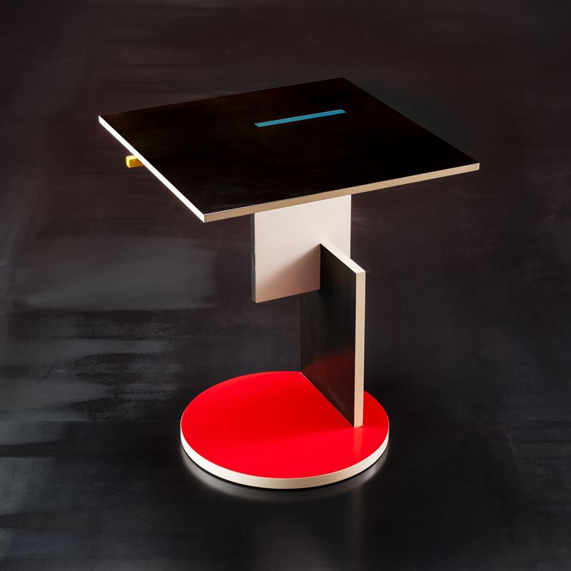 Gerrit Thomas Rietveld - Tavolino “Rietveld” in legno laccato (produzione Cassina), anni ’80