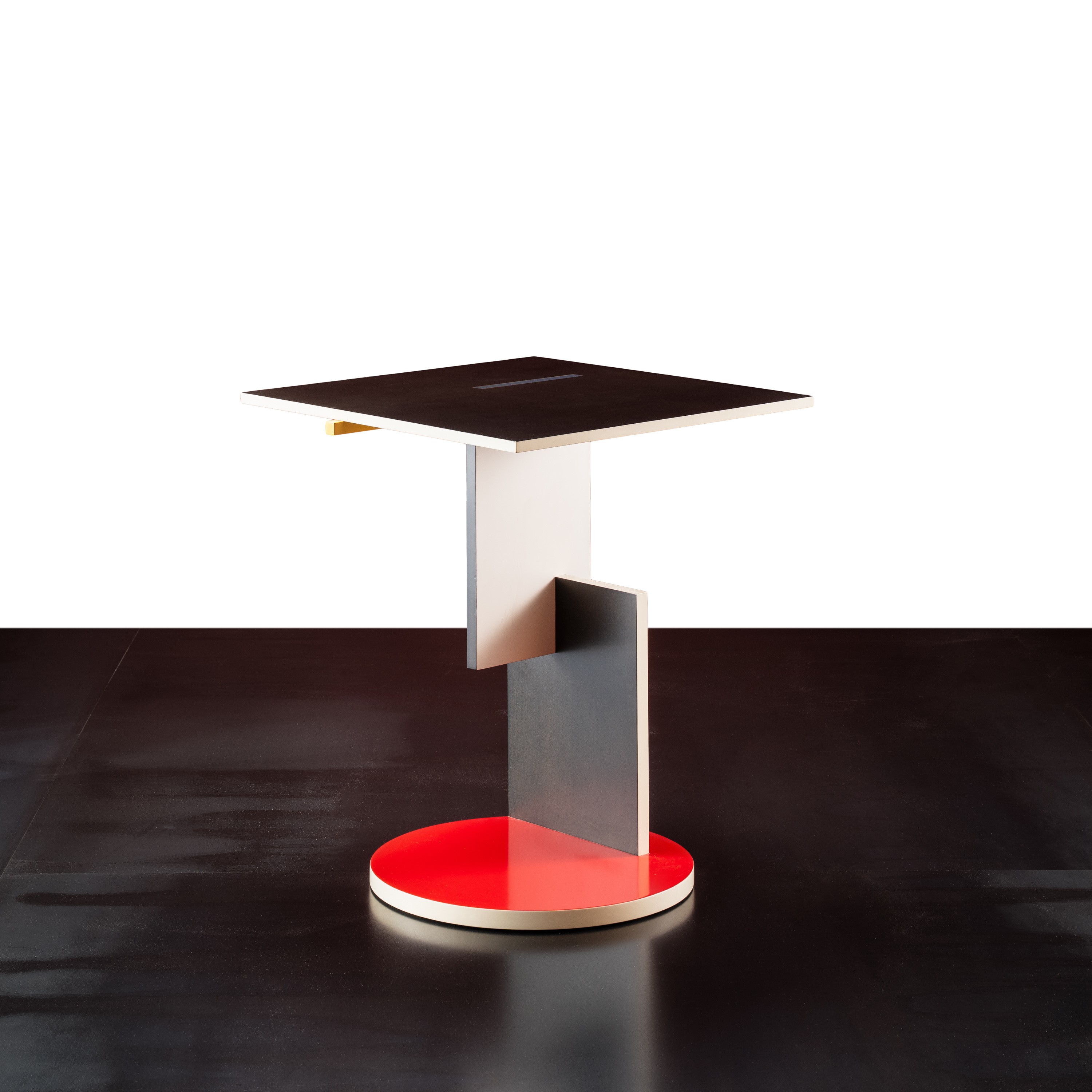 Gerrit Thomas Rietveld - Tavolino “Rietveld” in legno laccato (produzione Cassina), anni ’80
