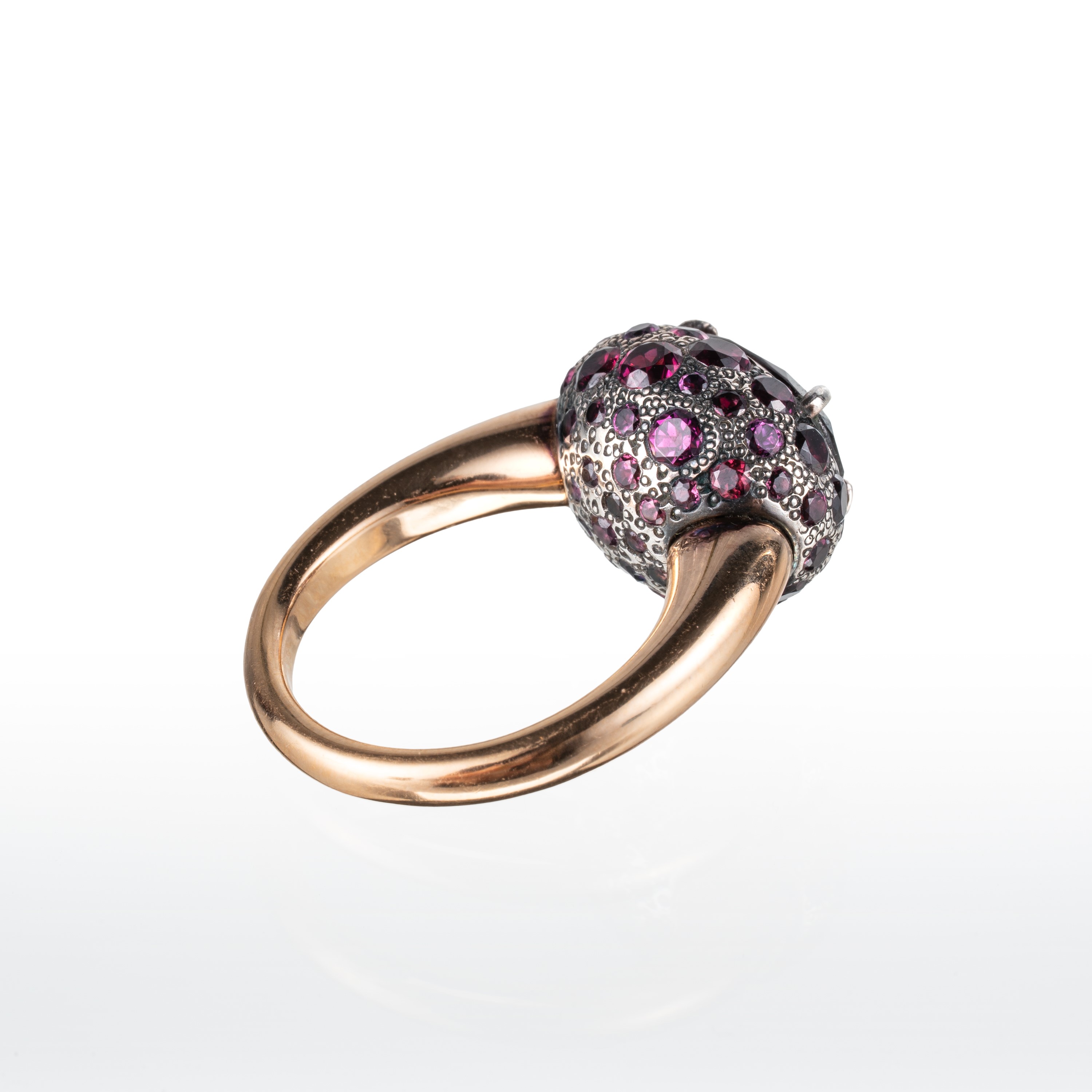 Pomellato - Anello Tabù in oro rosa 18 kt con granati rodolite