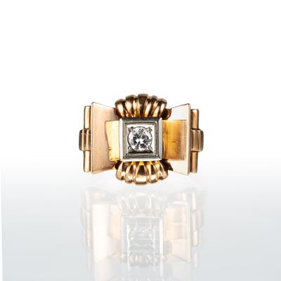 Anello in oro giallo 18 kt con diamante taglio Vecchia Europa