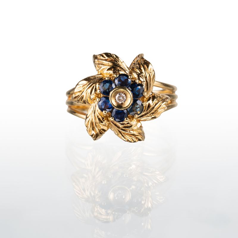 Anello fiore, oro giallo 18 kt con diamante e zaffiri