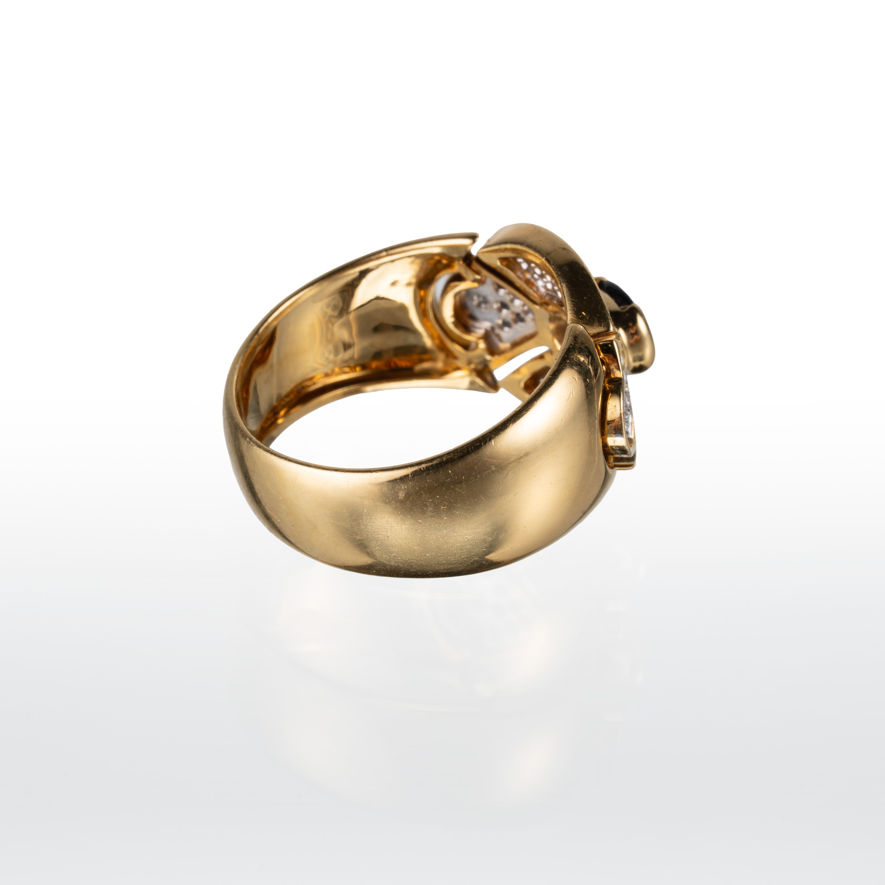 Anello in oro giallo 18 kt con zaffiro blu e diamanti, misura 15/55