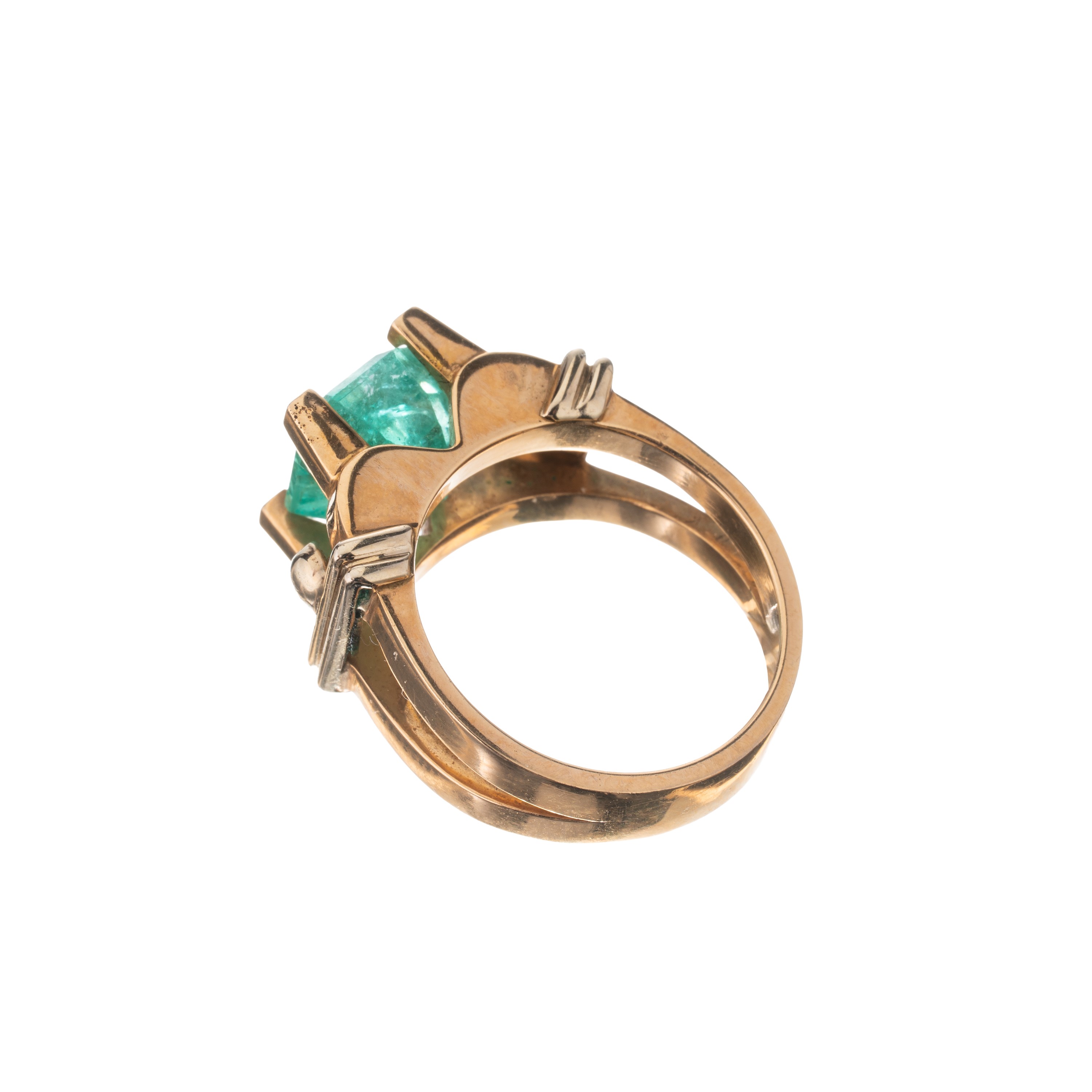 Anello in oro giallo 18 kt con smeraldo (Colombia) e punzone 58 ts