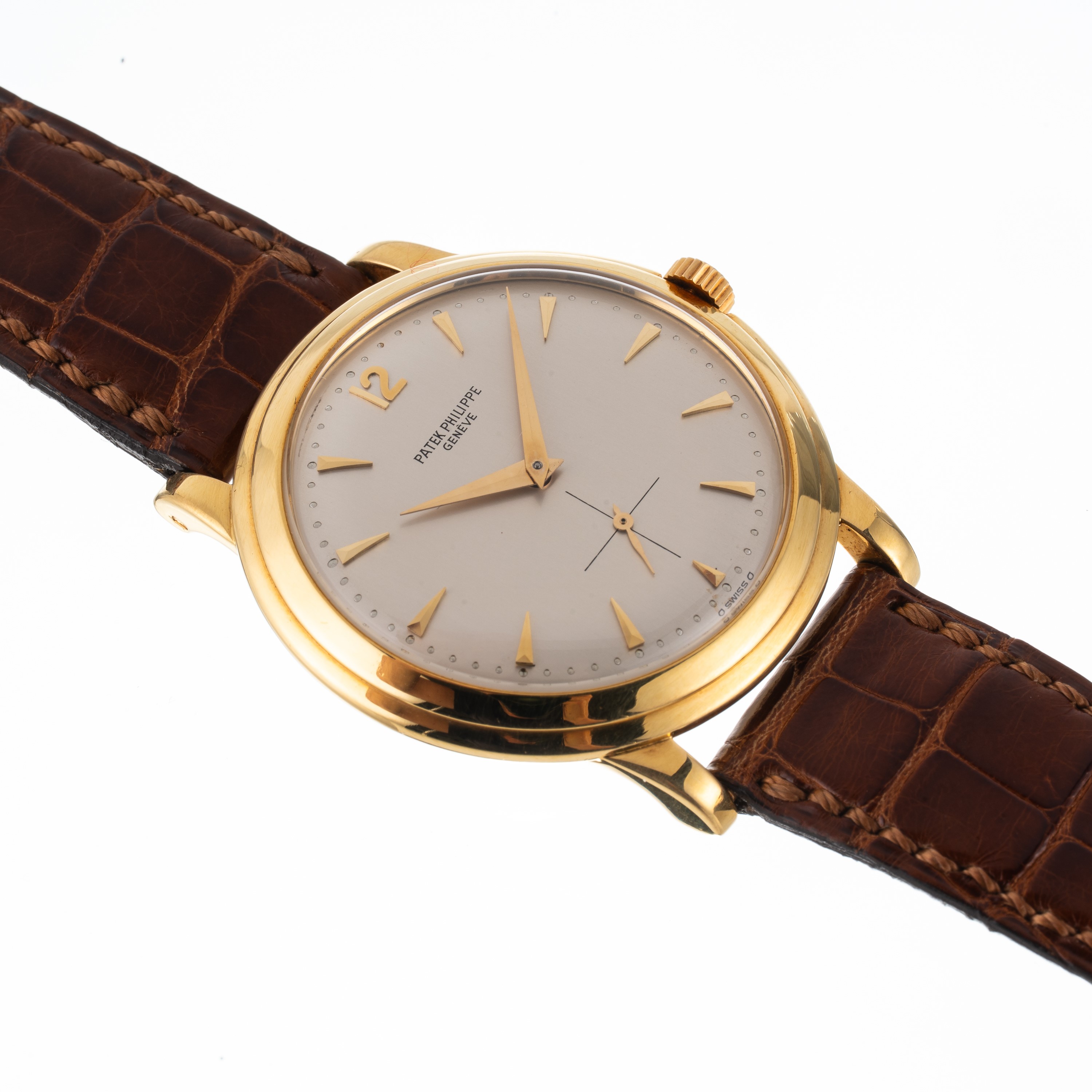 Patek Philippe - Calatrava, orologio solo tempo in oro giallo 18 kt con quadrante argenté e picco...