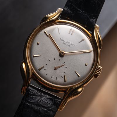 Calatrava 2431, orologio solo tempo a carica manuale in oro giallo 18 kt con quadrante argenté e ...